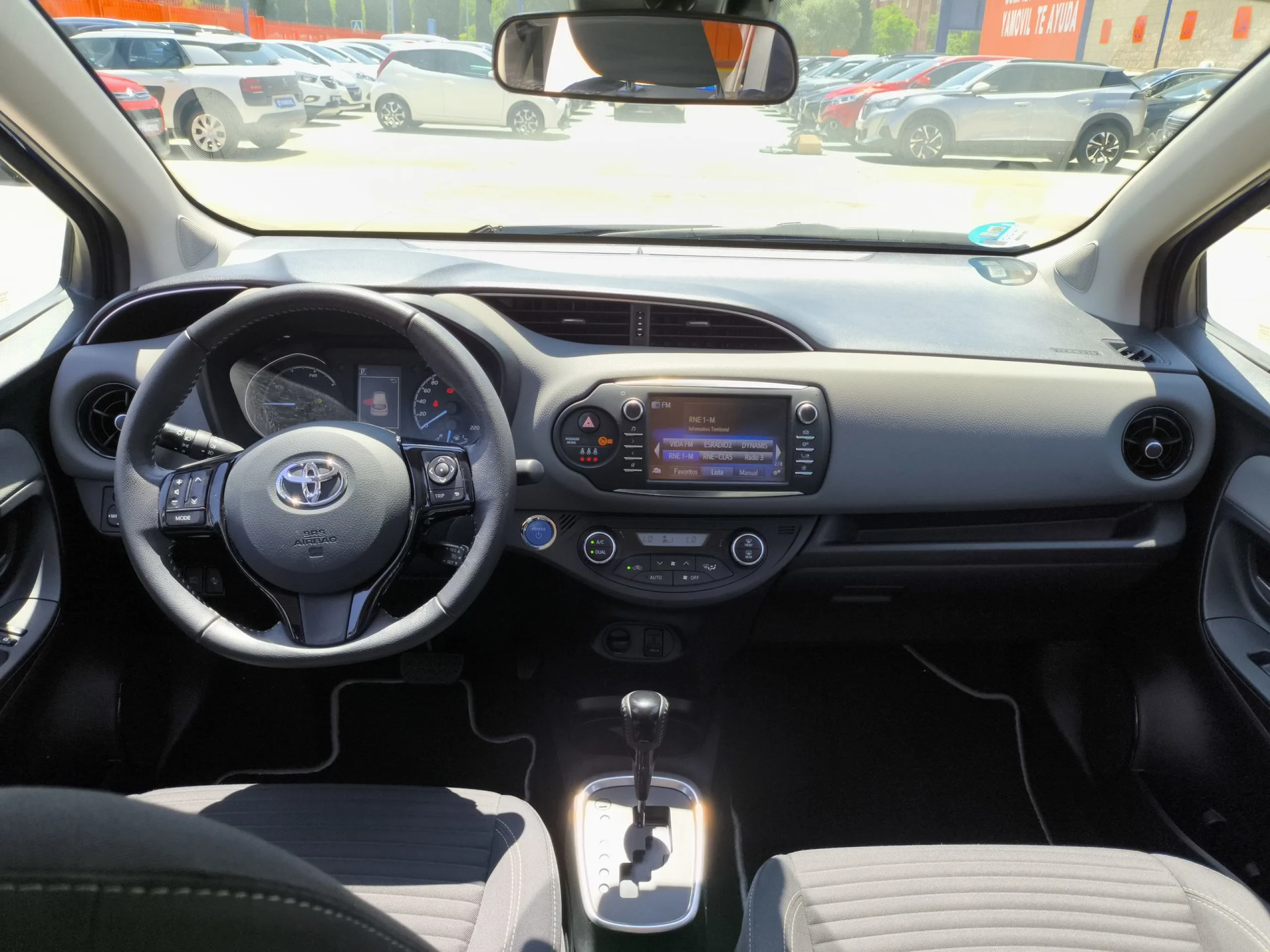 Toyota Yaris 1.5 Hybrid Active 74 kW (100 CV) - Foto 17
