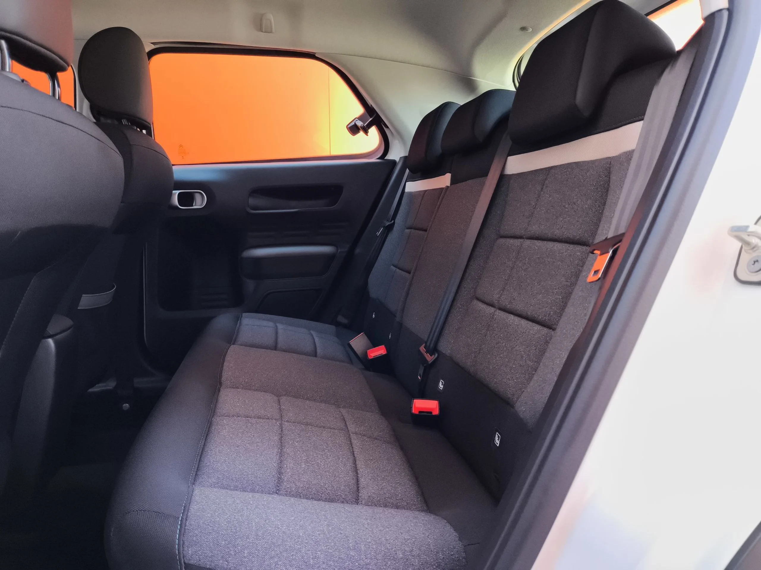 Citroen C4 Cactus PureTech 110 SANDS Feel 81 kW (110 CV) - Foto 17