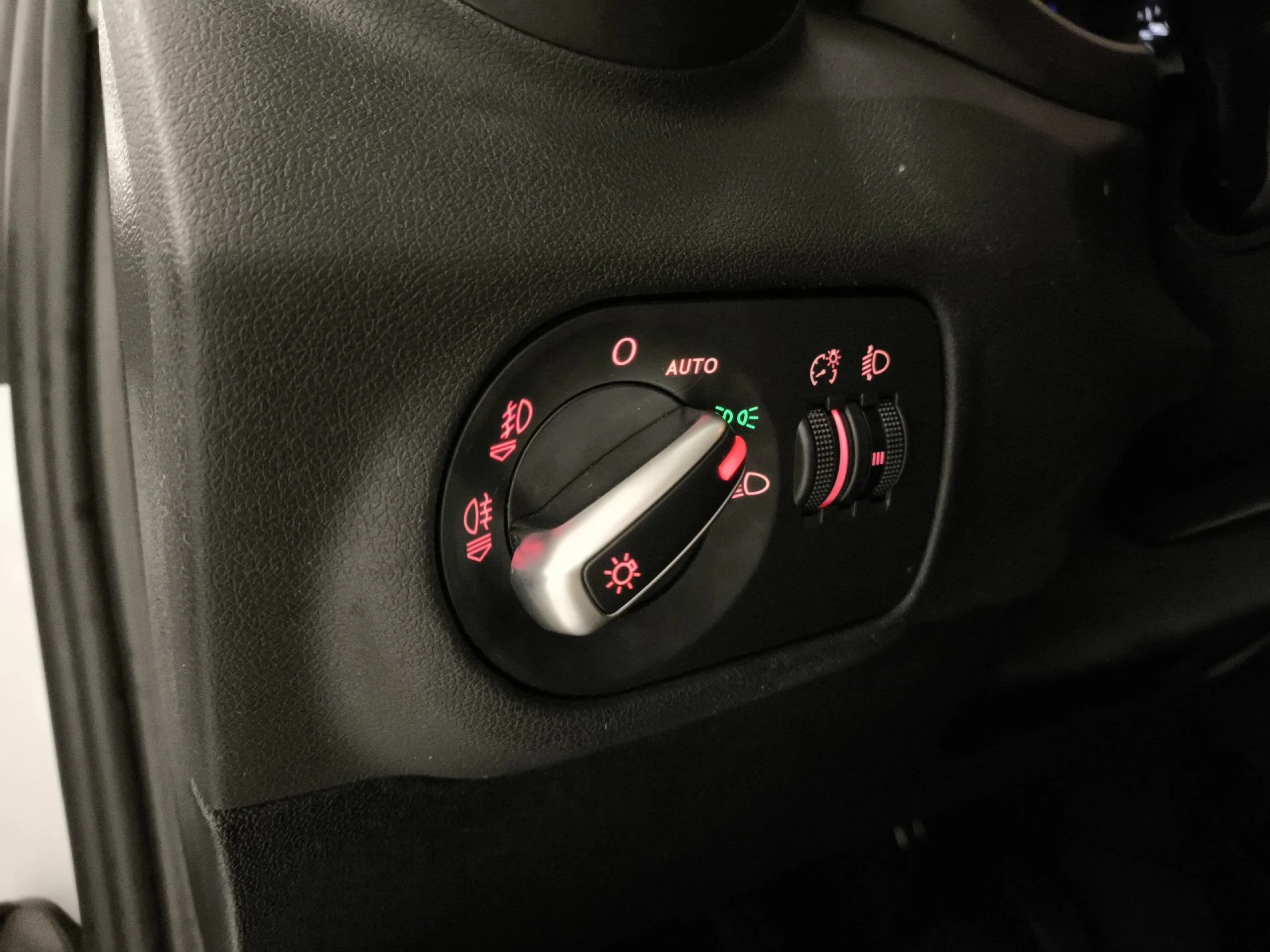 Audi A1 Sportback Attracted 1.6 TDI 66 kW (90 CV) - Foto 12