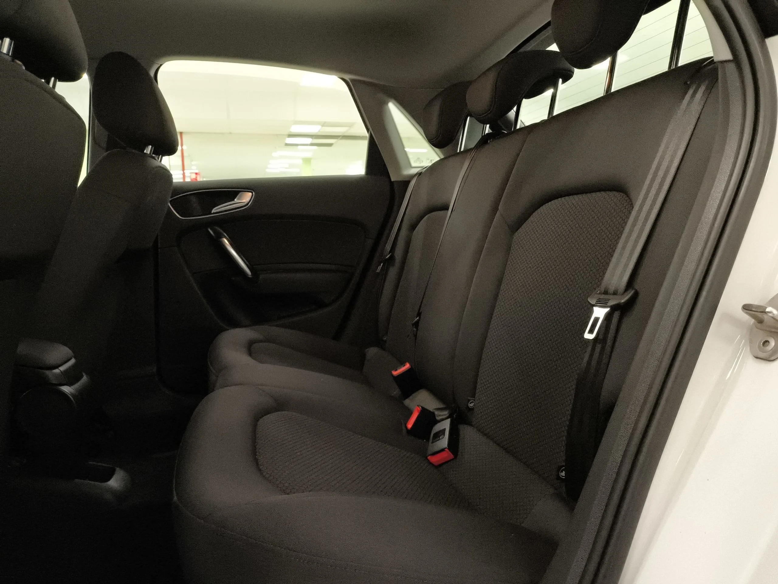 Audi A1 Sportback Attracted 1.6 TDI 66 kW (90 CV) - Foto 18