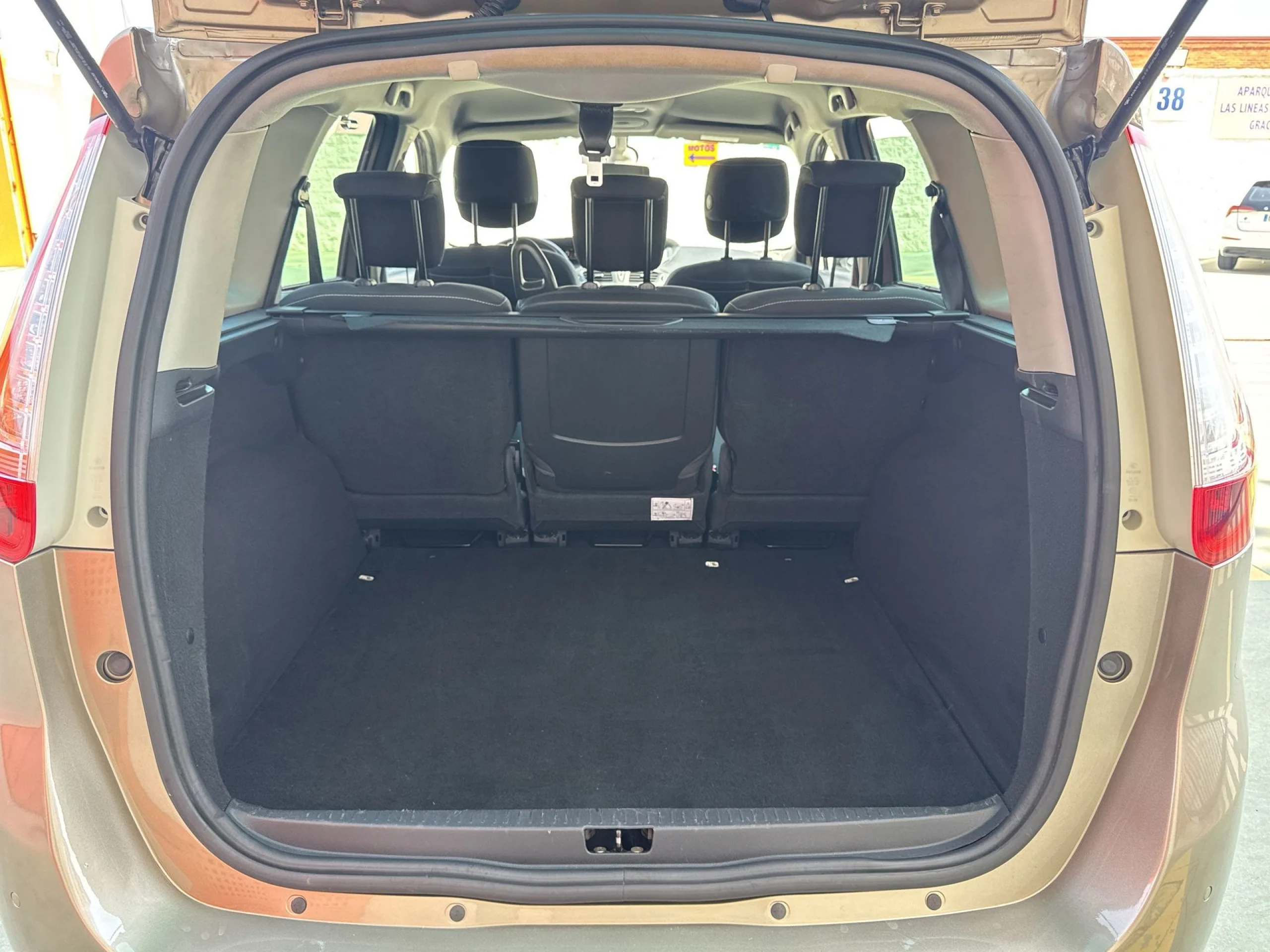Renault Grand Scenic Limited Energy dCi 96 kW (130 CV) - Foto 30