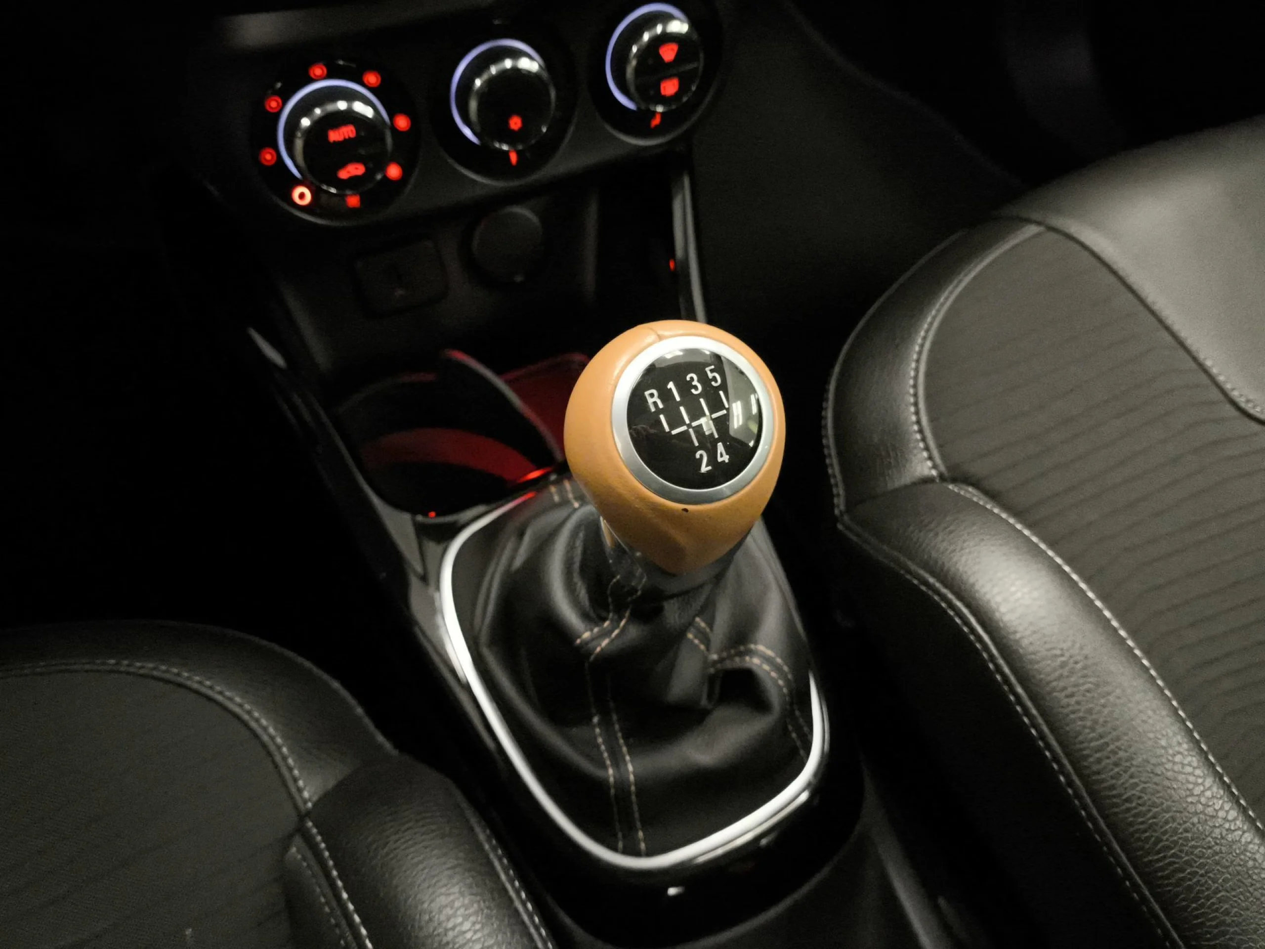 Opel Adam 1.4 XEL GLP Glam 64 kW (87 CV) - Foto 18