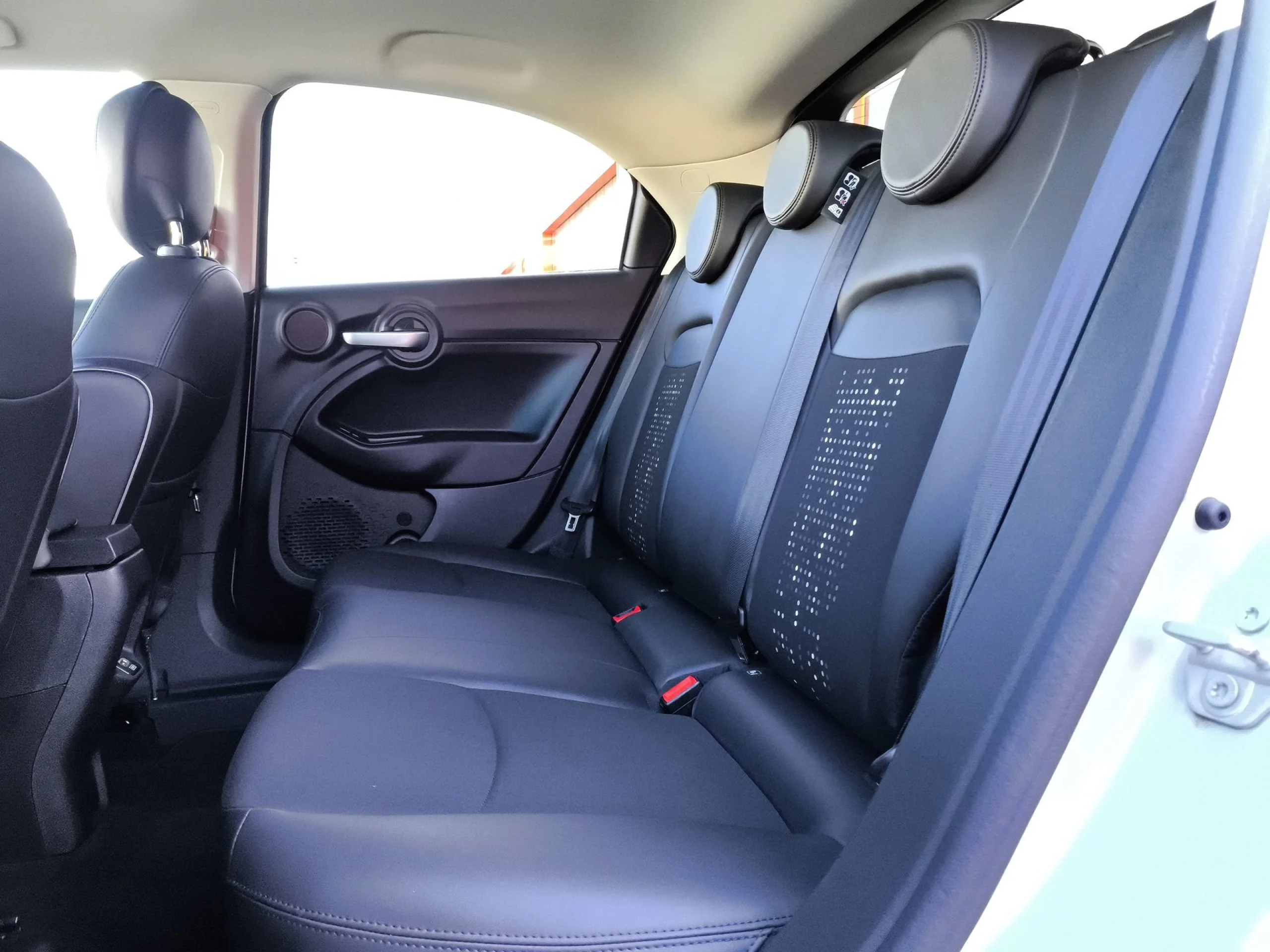 Fiat 500X 1,0 Firefly SANDS Connect 88 kW (120 CV) - Foto 18