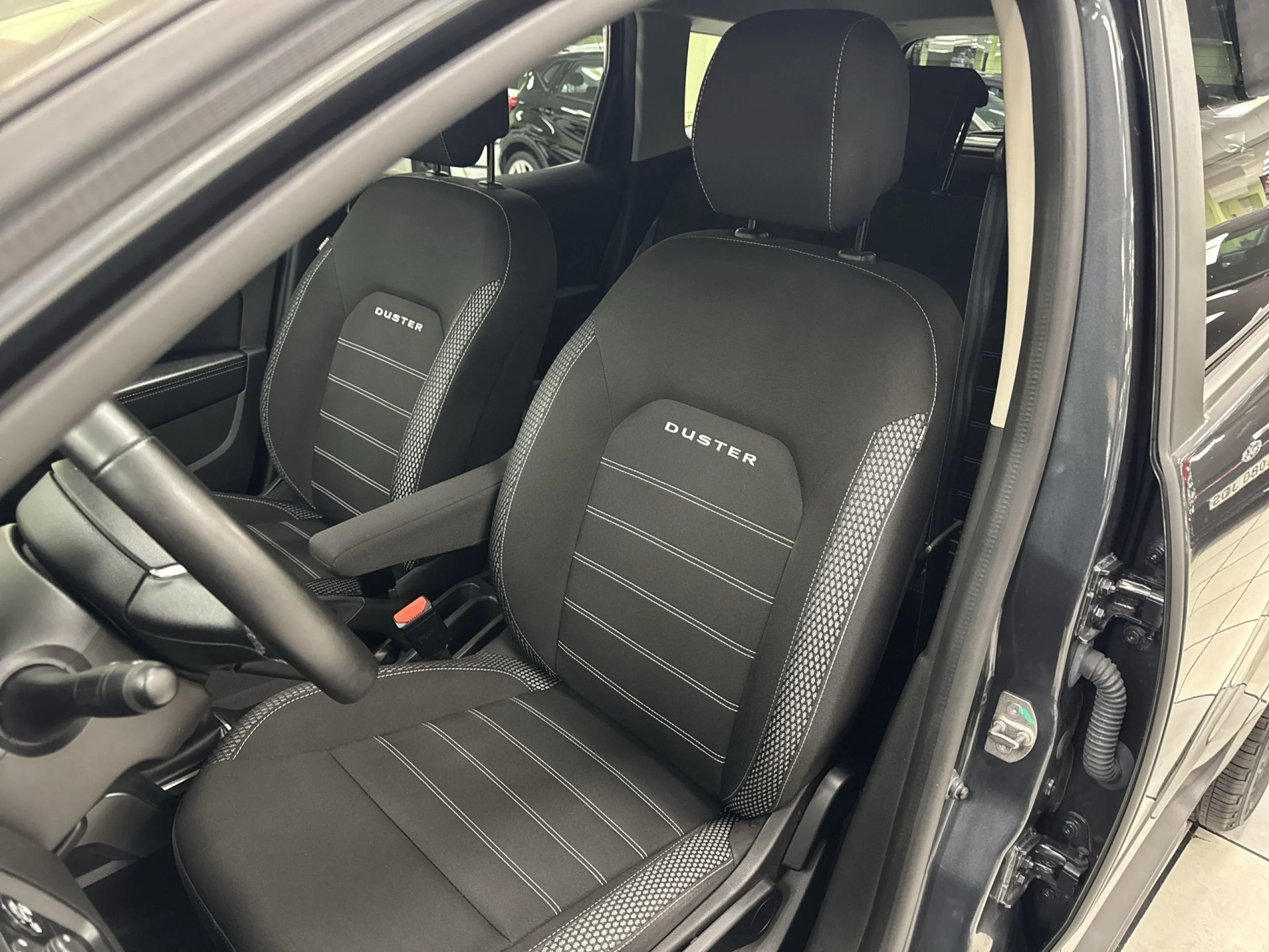 Dacia Duster 1.6 GLP Prestige 4X2 84 kW (115 CV) - Foto 8