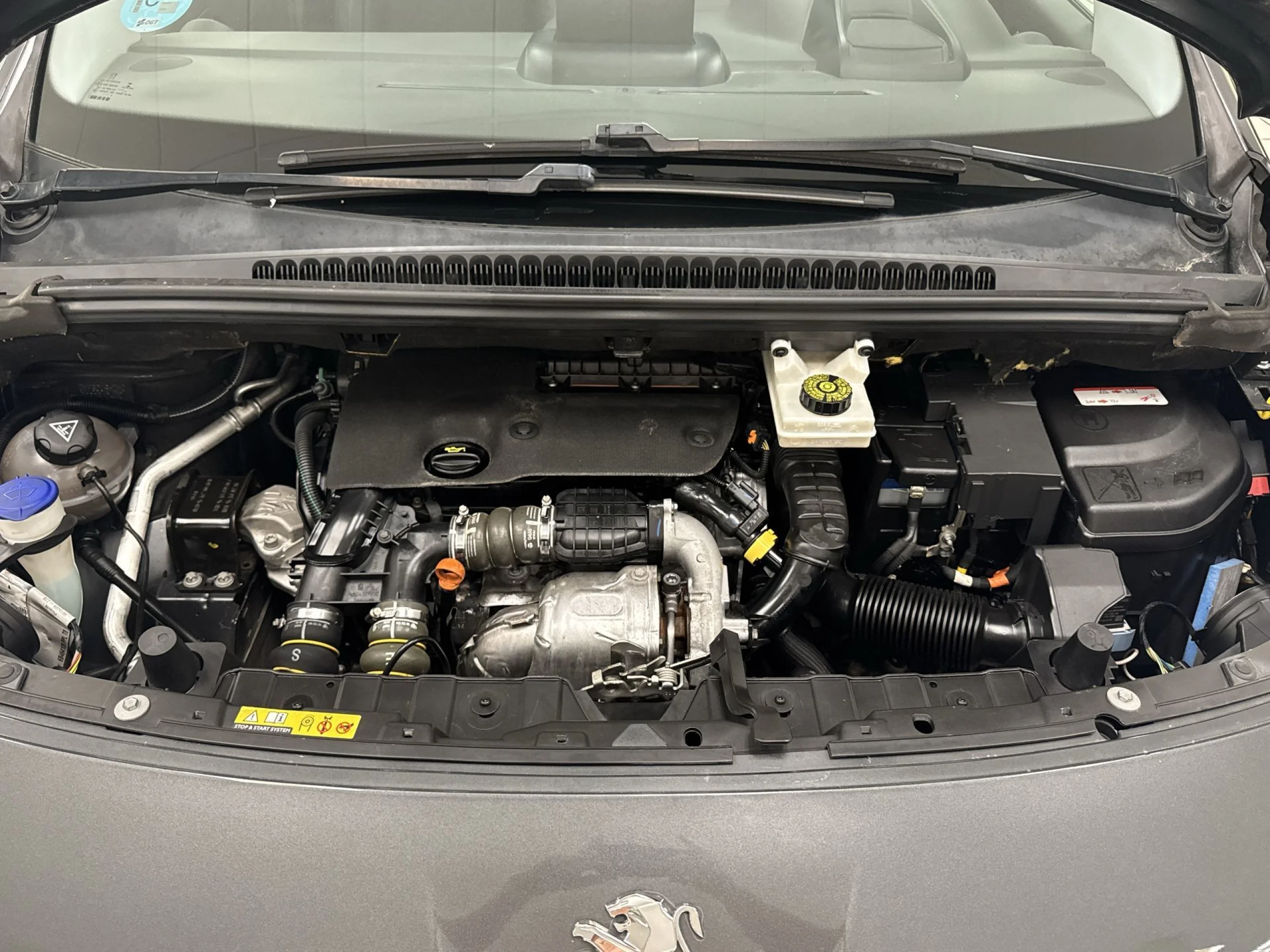 Peugeot 3008 1.6 BlueHDi FAP Allure 88 kW (120 CV) - Foto 32