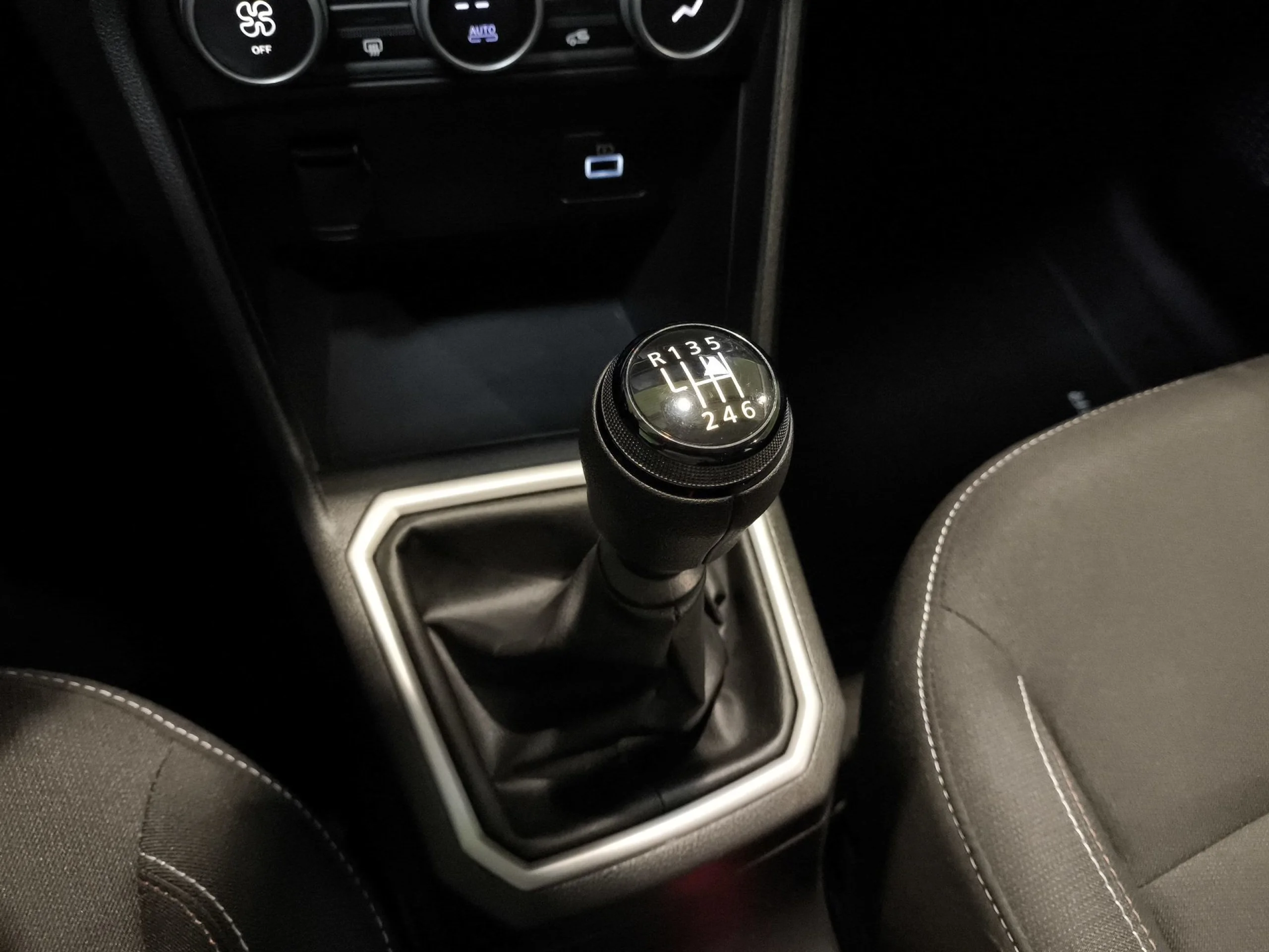 Dacia Jogger S.L.Extreme Go TCe 81 kW (110 CV) - Foto 17