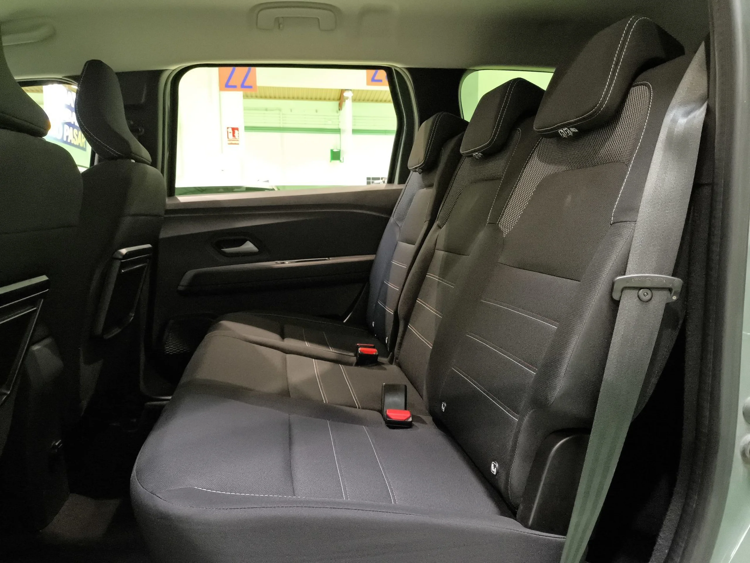 Dacia Jogger S.L.Extreme Go TCe 81 kW (110 CV) - Foto 19