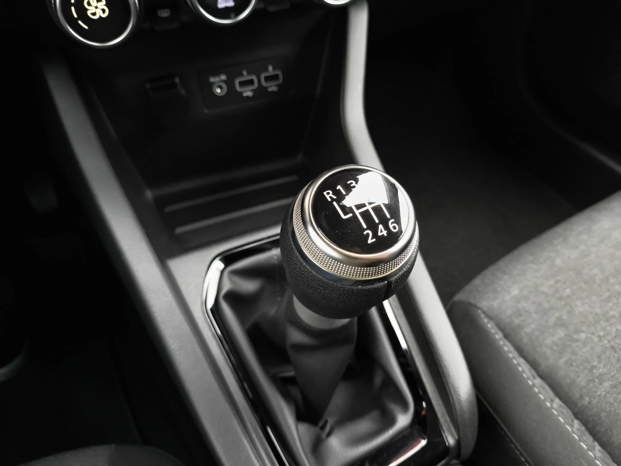 Renault Clio Intens TCe 66 kW (90 CV) - Foto 18