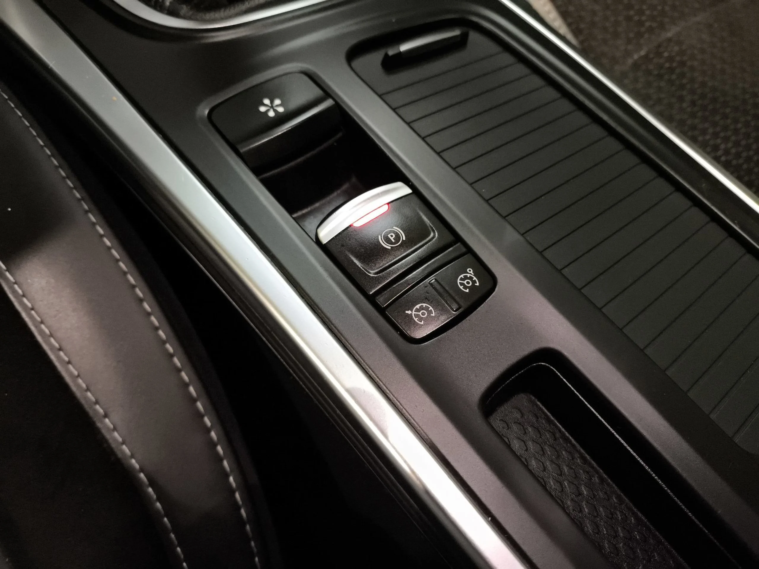 Renault Megane Zen TCe 103 kW (140 CV) GPF - Foto 12