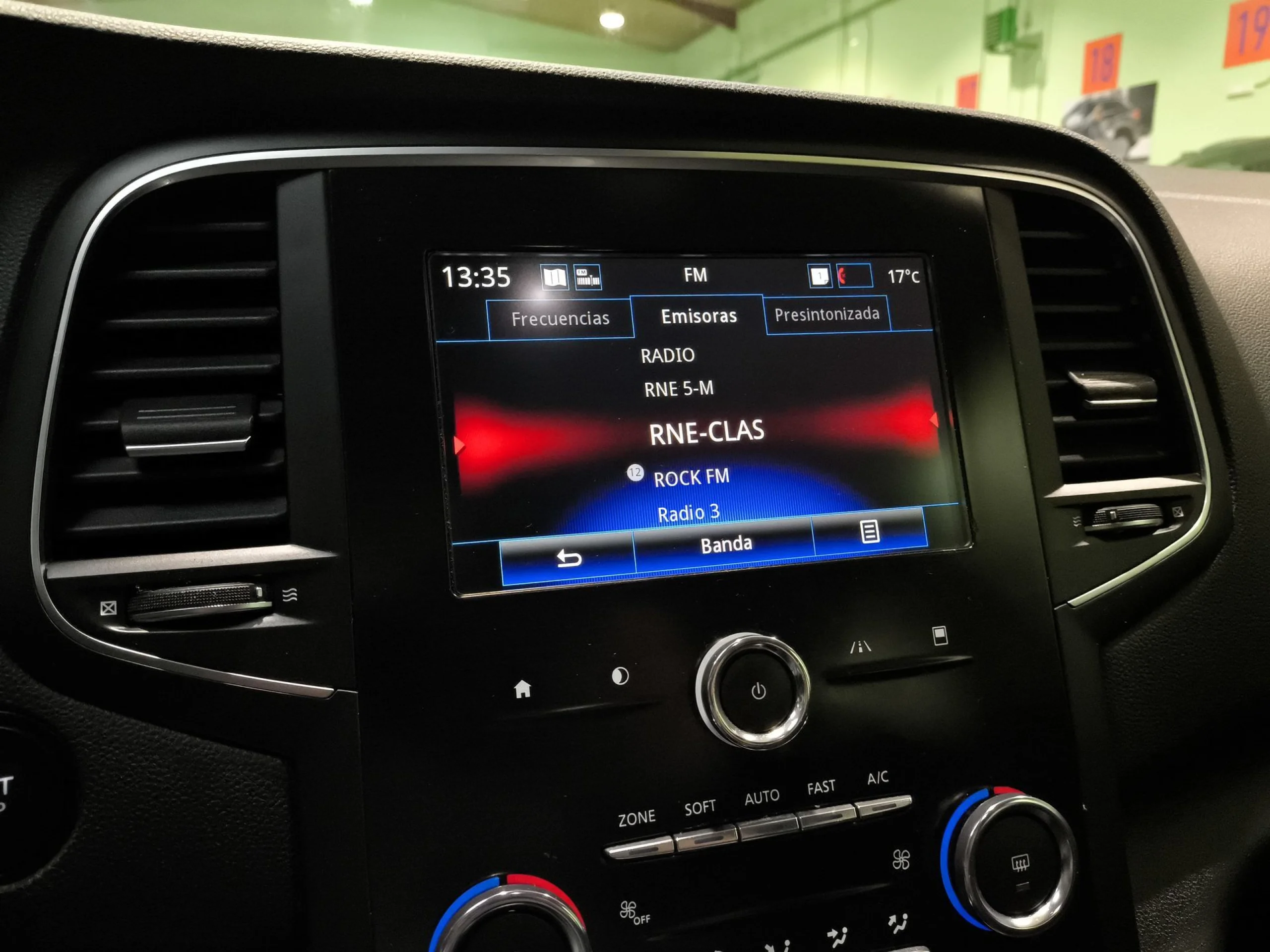 Renault Megane Zen TCe 103 kW (140 CV) GPF - Foto 15