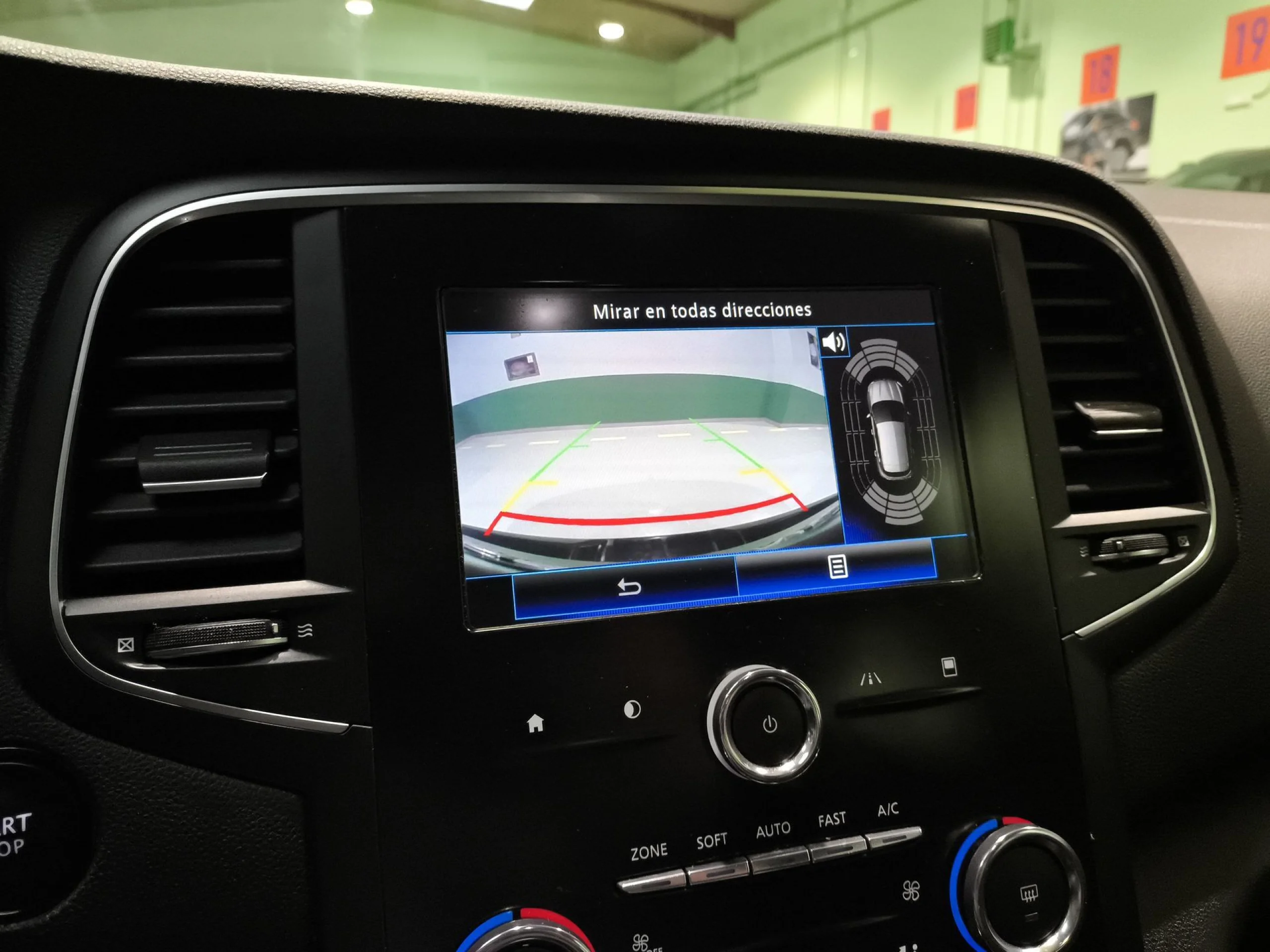 Renault Megane Zen TCe 103 kW (140 CV) GPF - Foto 17