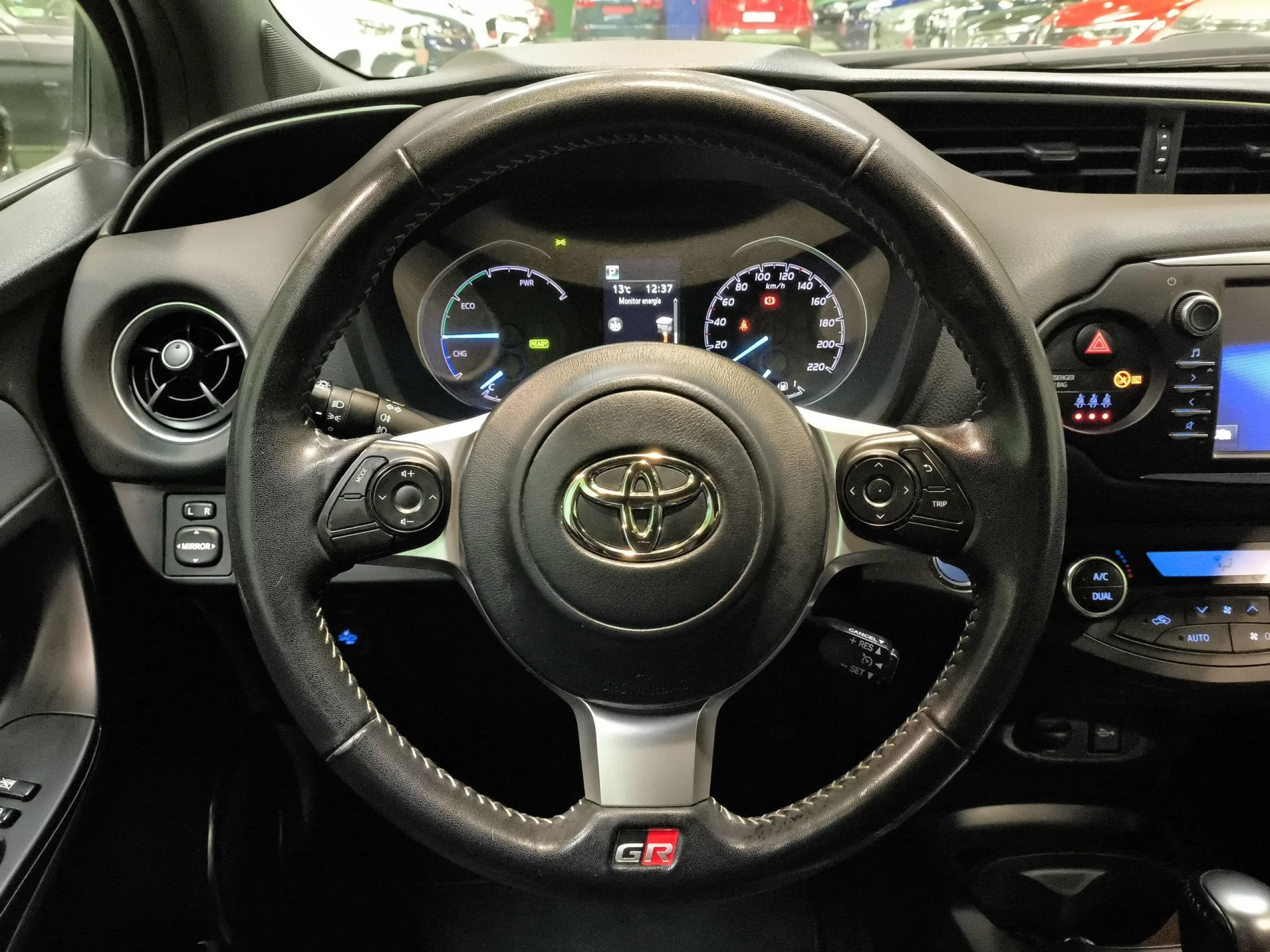 Toyota Yaris 1.5 Hybrid GR-Sport 74 kW (100 CV) - Foto 11