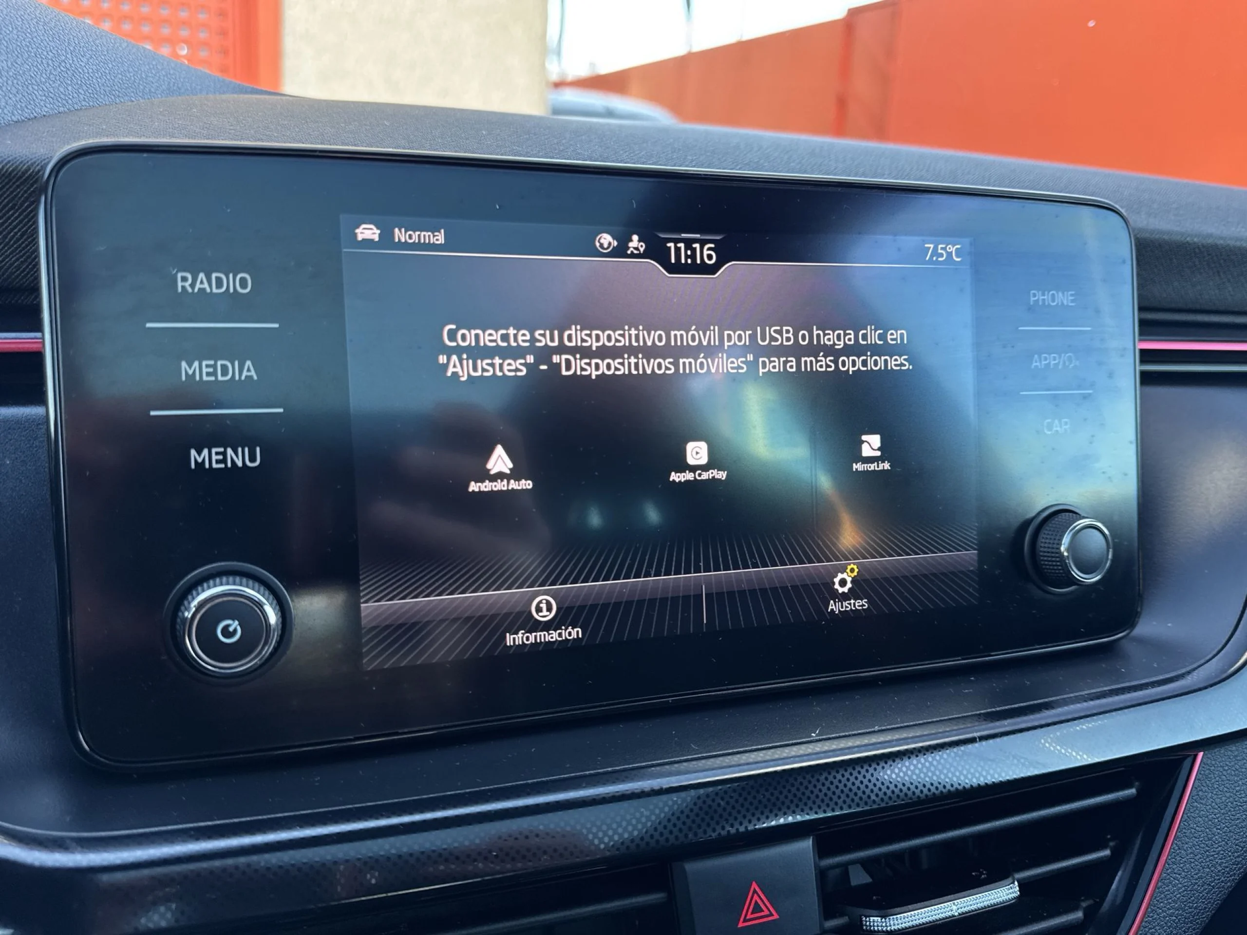 Skoda Scala 1.5 TSI Montecarlo DSG 110 kW (150 CV) - Foto 17