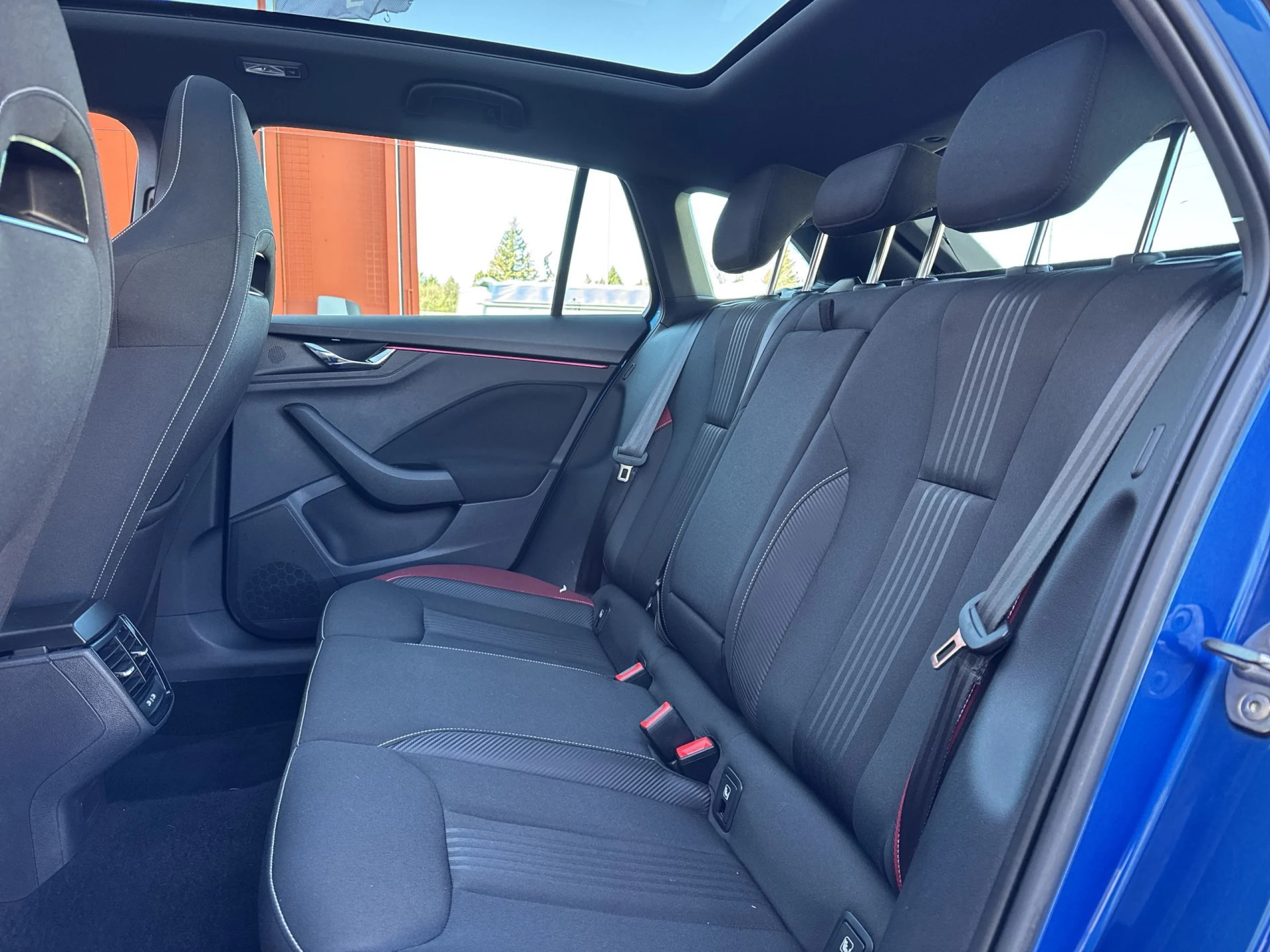 Skoda Scala 1.5 TSI Montecarlo DSG 110 kW (150 CV) - Foto 23