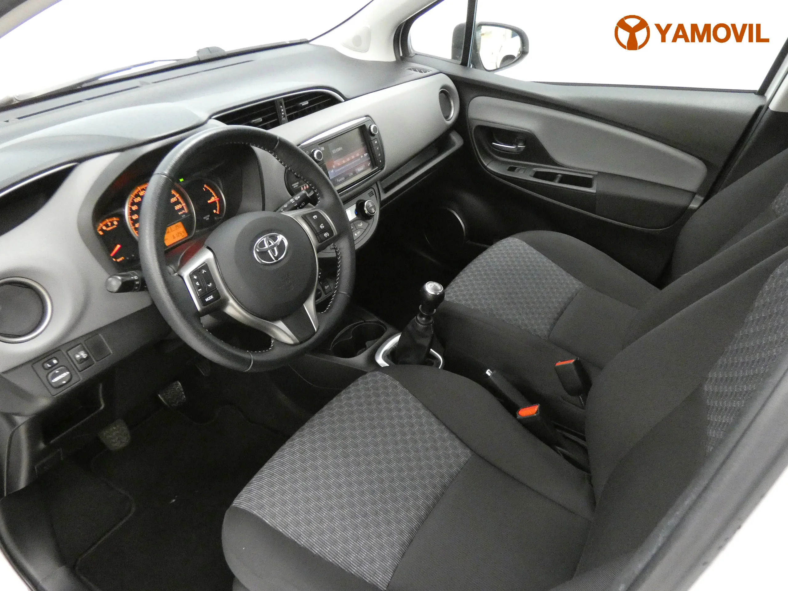 Toyota Yaris 1.3 ACTIVE - Foto 19