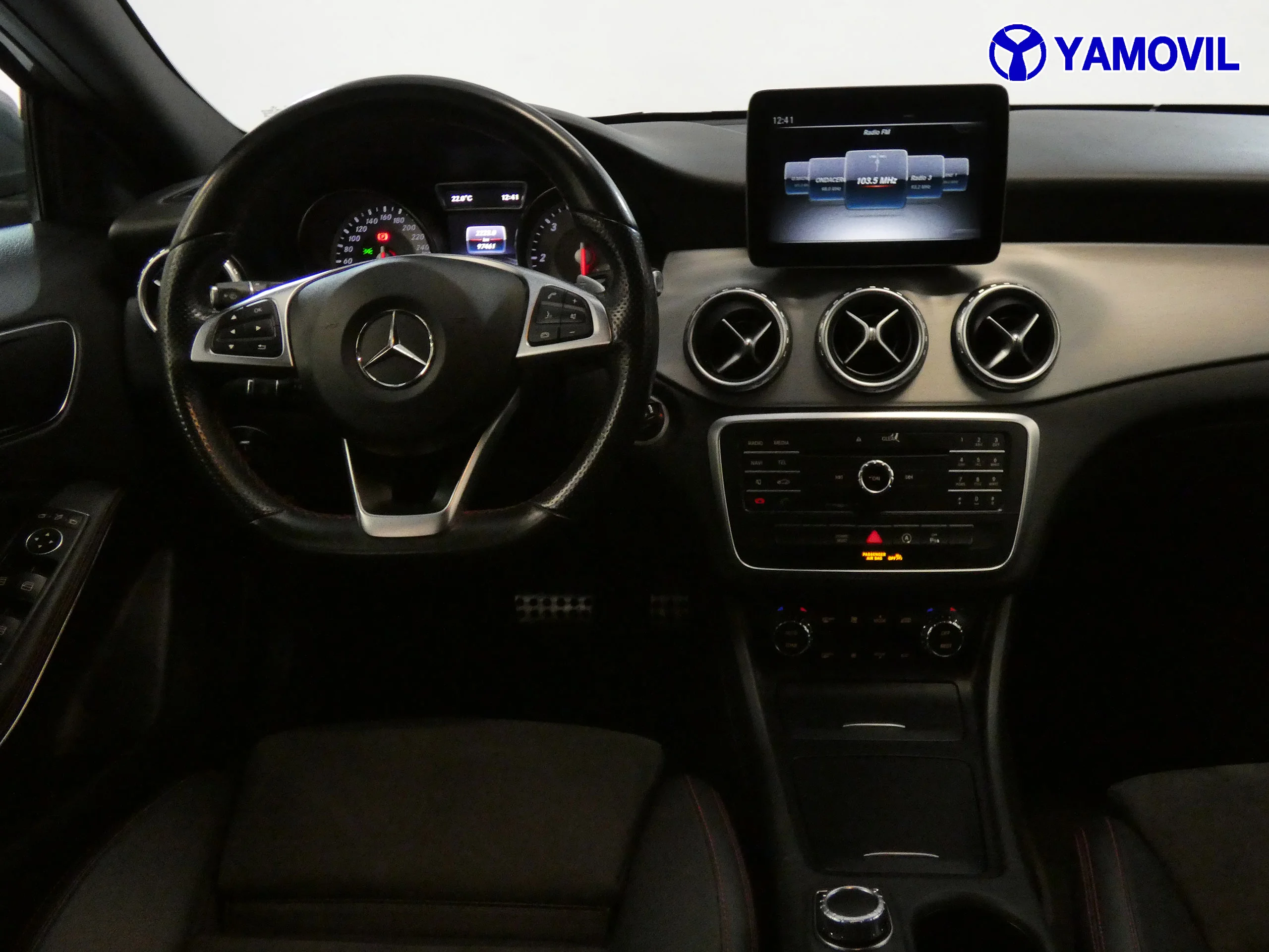 Mercedes-Benz GLA 200 GLA 200D AMG LINE  - Foto 17