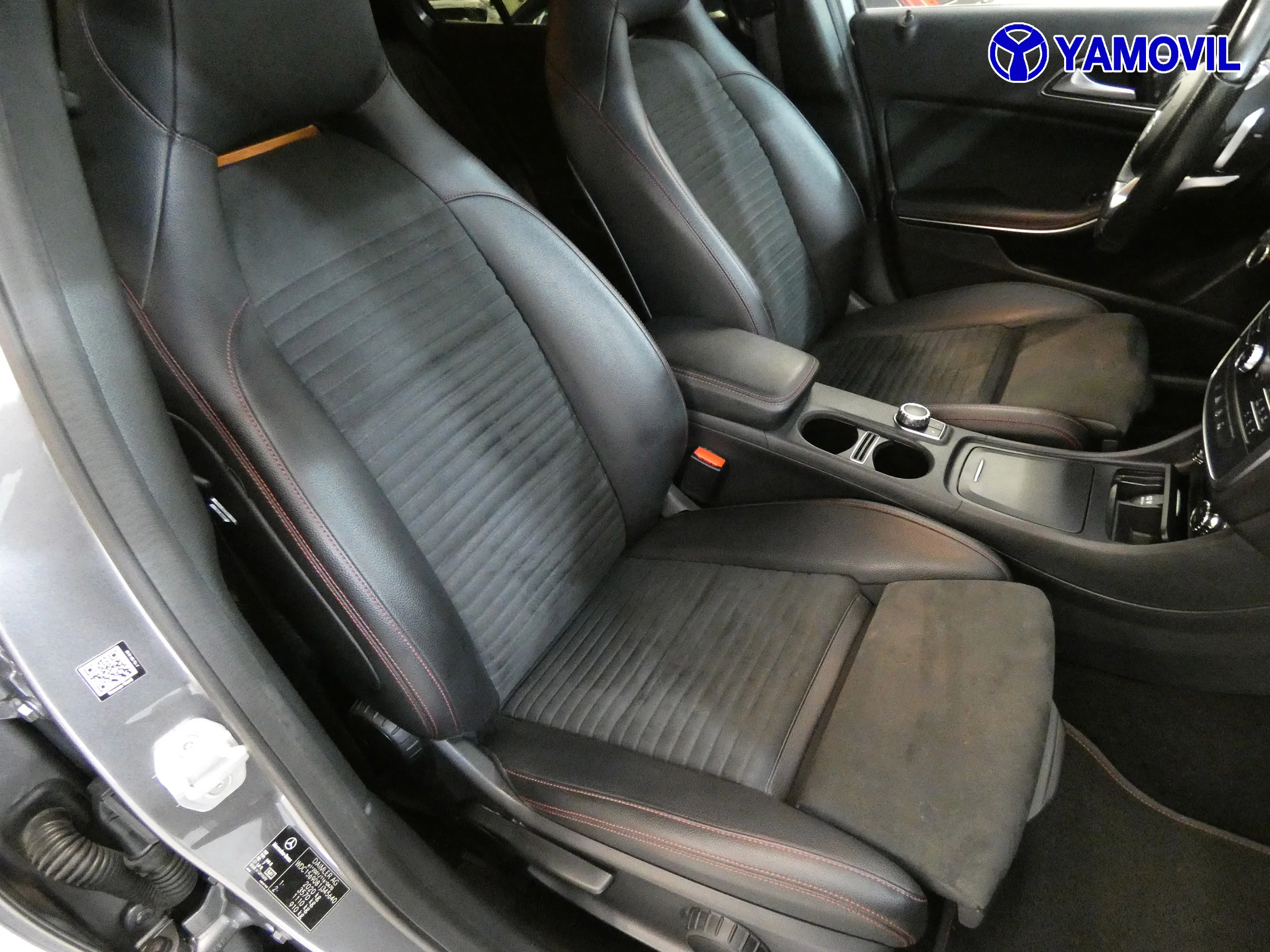 Mercedes-Benz GLA 200 GLA 200D AMG LINE  - Foto 15