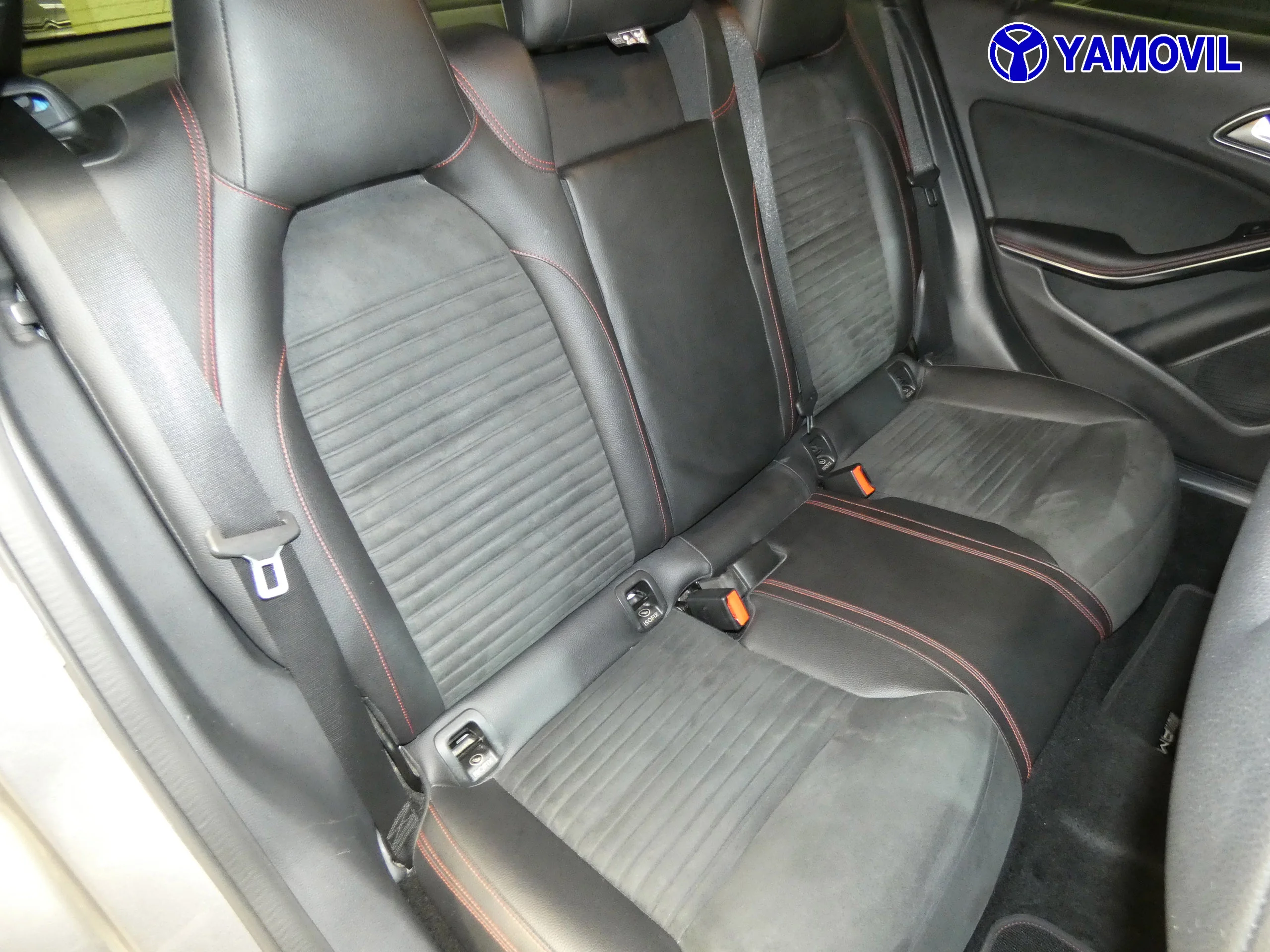 Mercedes-Benz GLA 200 GLA 200D AMG LINE  - Foto 16