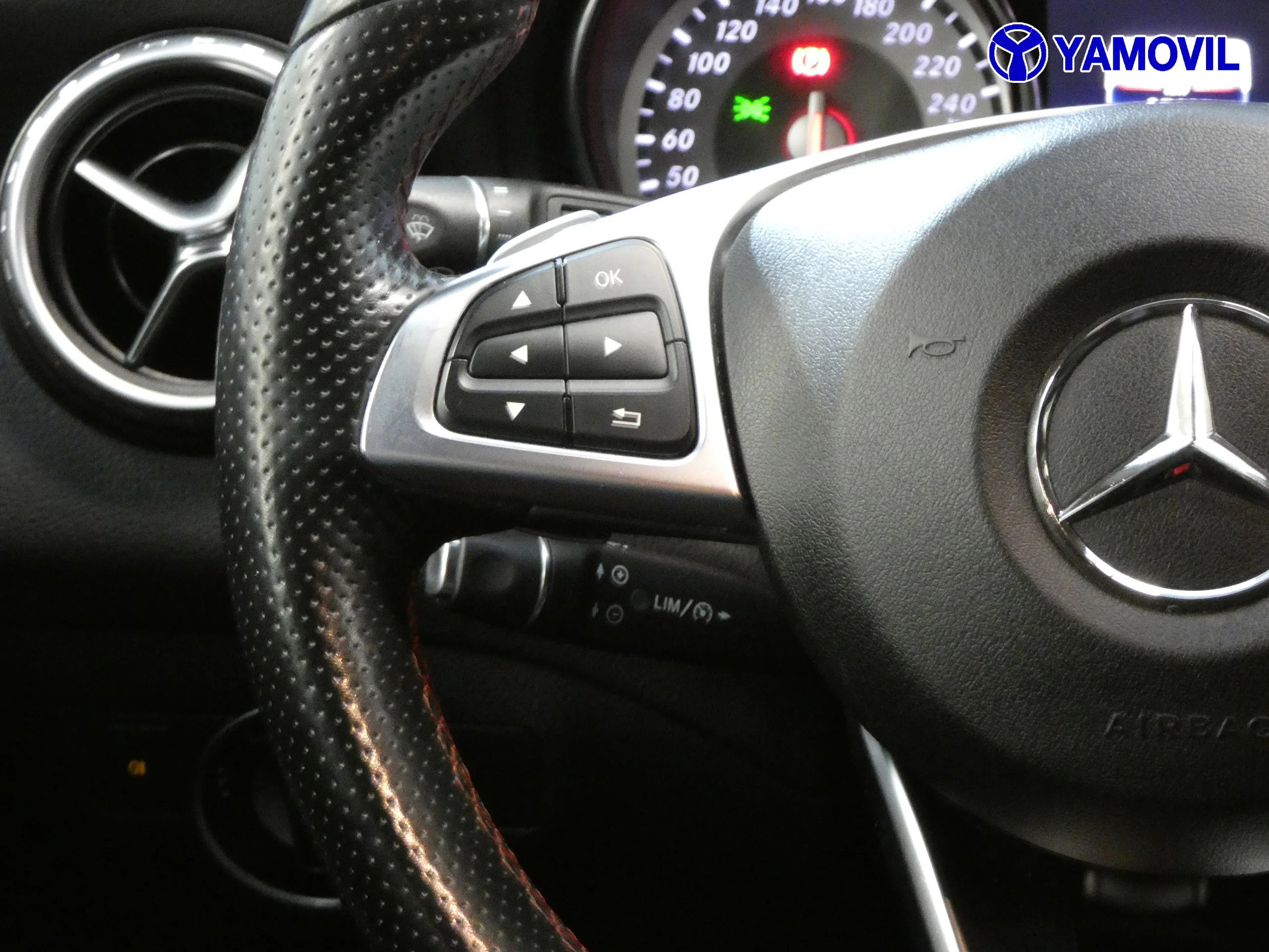 Mercedes-Benz GLA 200 GLA 200D AMG LINE  - Foto 19