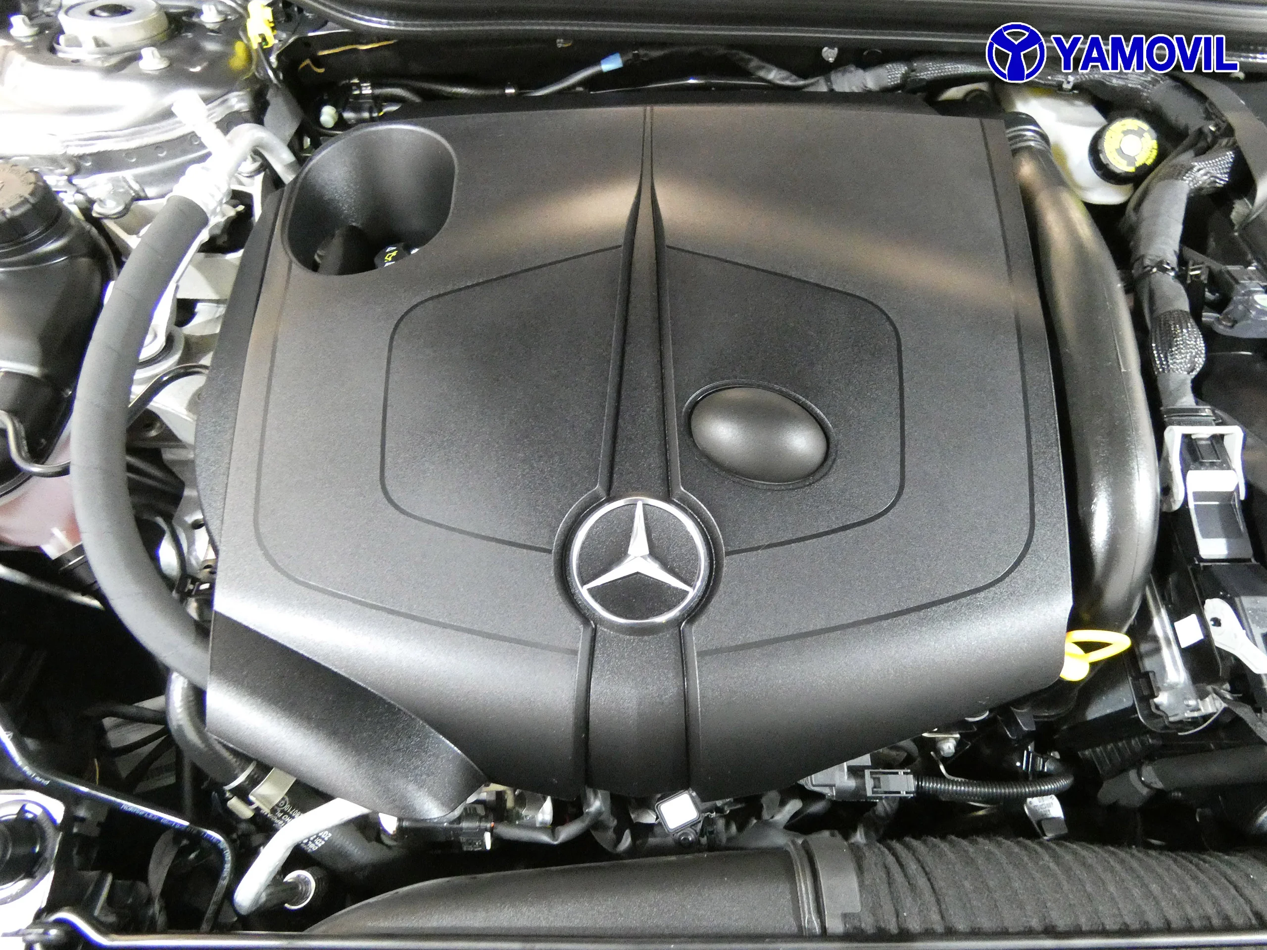 Mercedes-Benz GLA 200 GLA 200D AMG LINE  - Foto 8