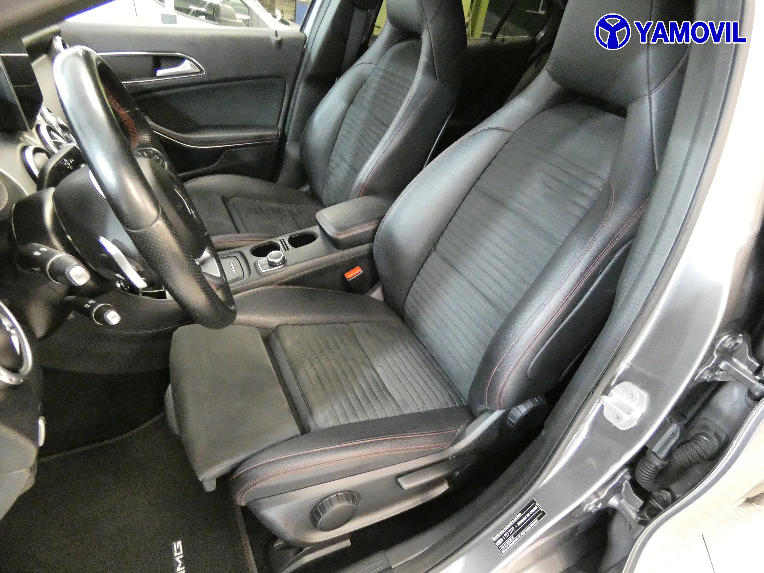 Mercedes-Benz GLA 200 GLA 200D AMG LINE  - Foto 13