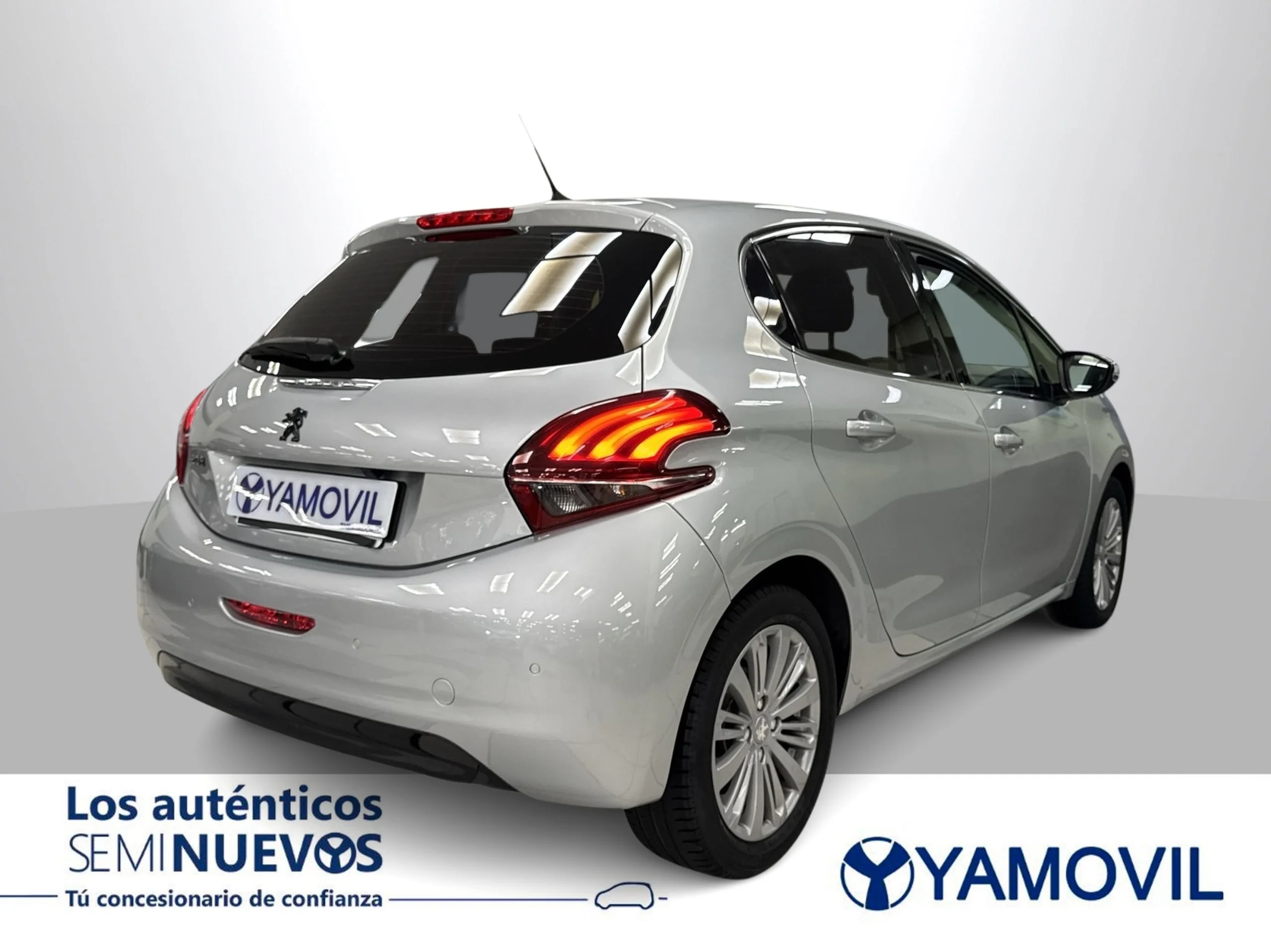 Peugeot 208 1.2 PureTech SANDS Allure EAT6 81 kW (110 CV) - Foto 6