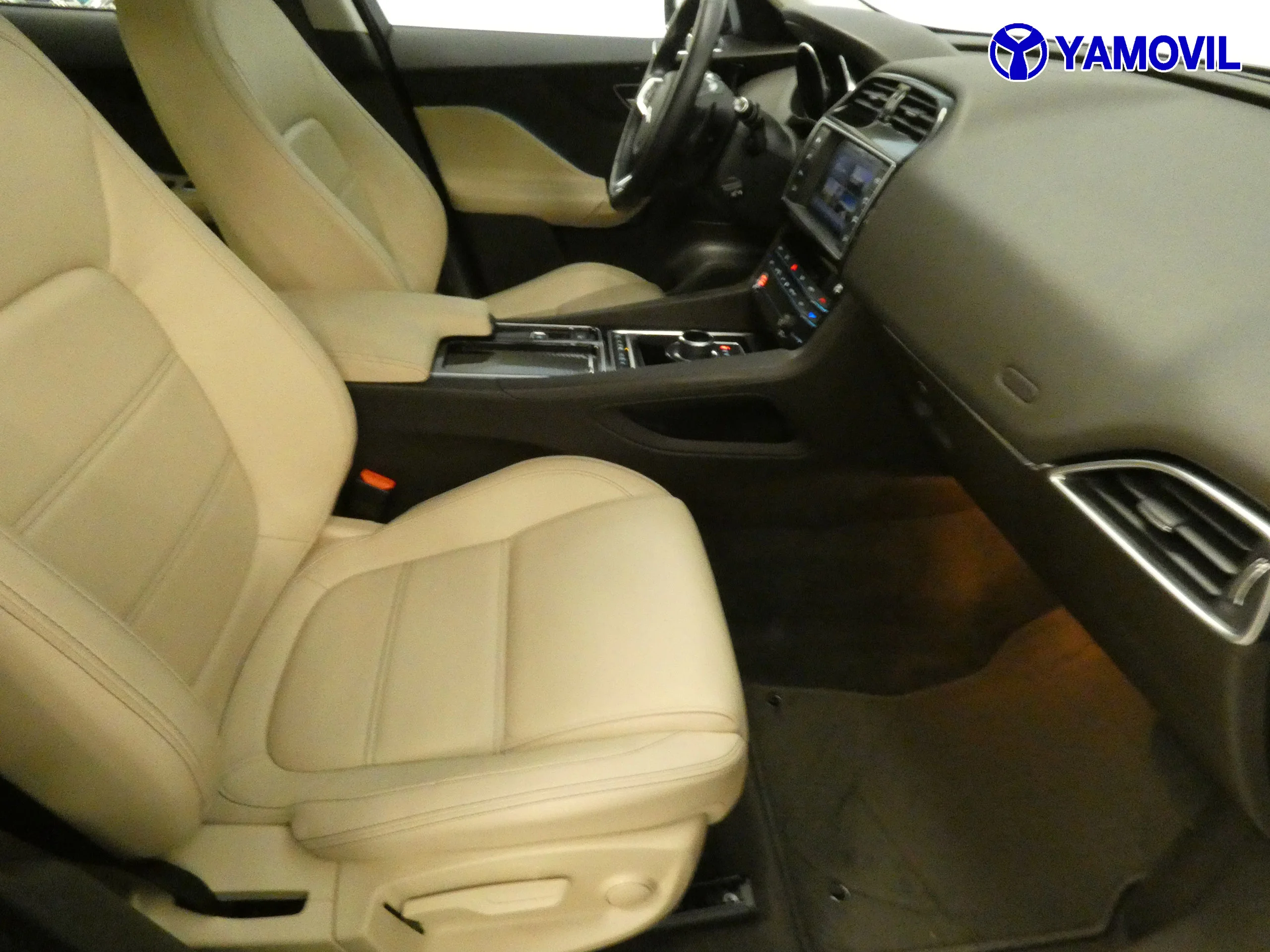 Jaguar F-Pace 2.0 i4D AWD PRESTIGE AUT. - Foto 16