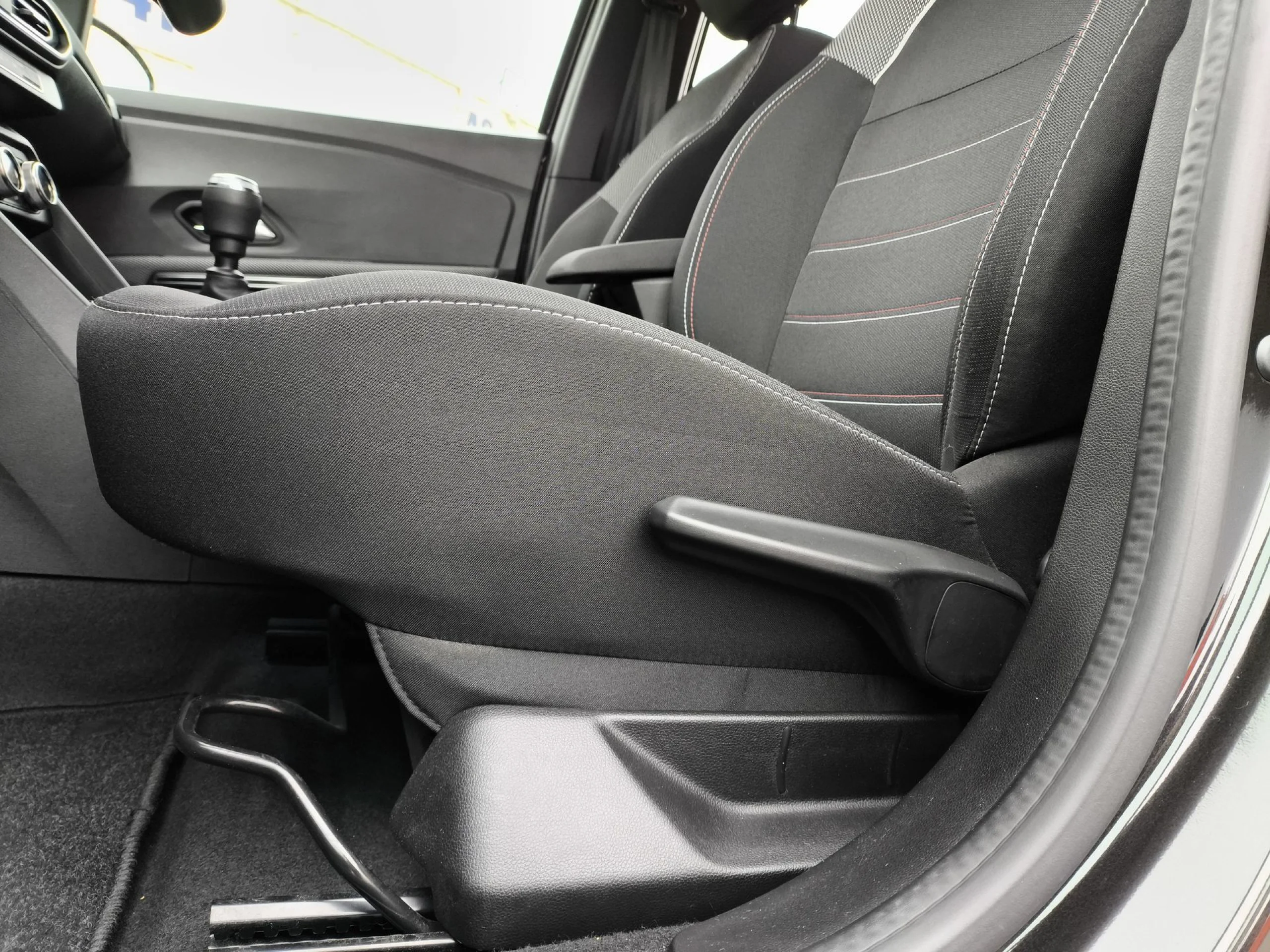 Dacia Jogger Serie Limitada Extreme Go TCe 81 kW (110 CV) 5 Plazas - Foto 9