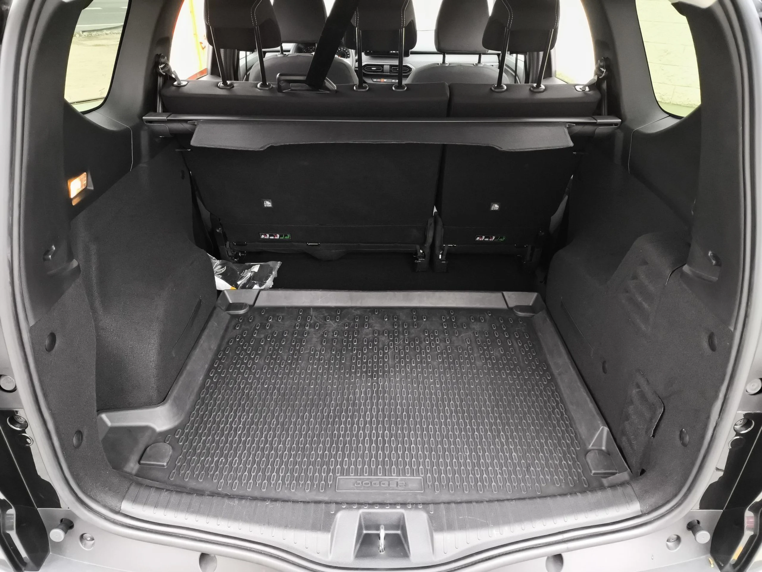 Dacia Jogger Serie Limitada Extreme Go TCe 81 kW (110 CV) 5 Plazas - Foto 22