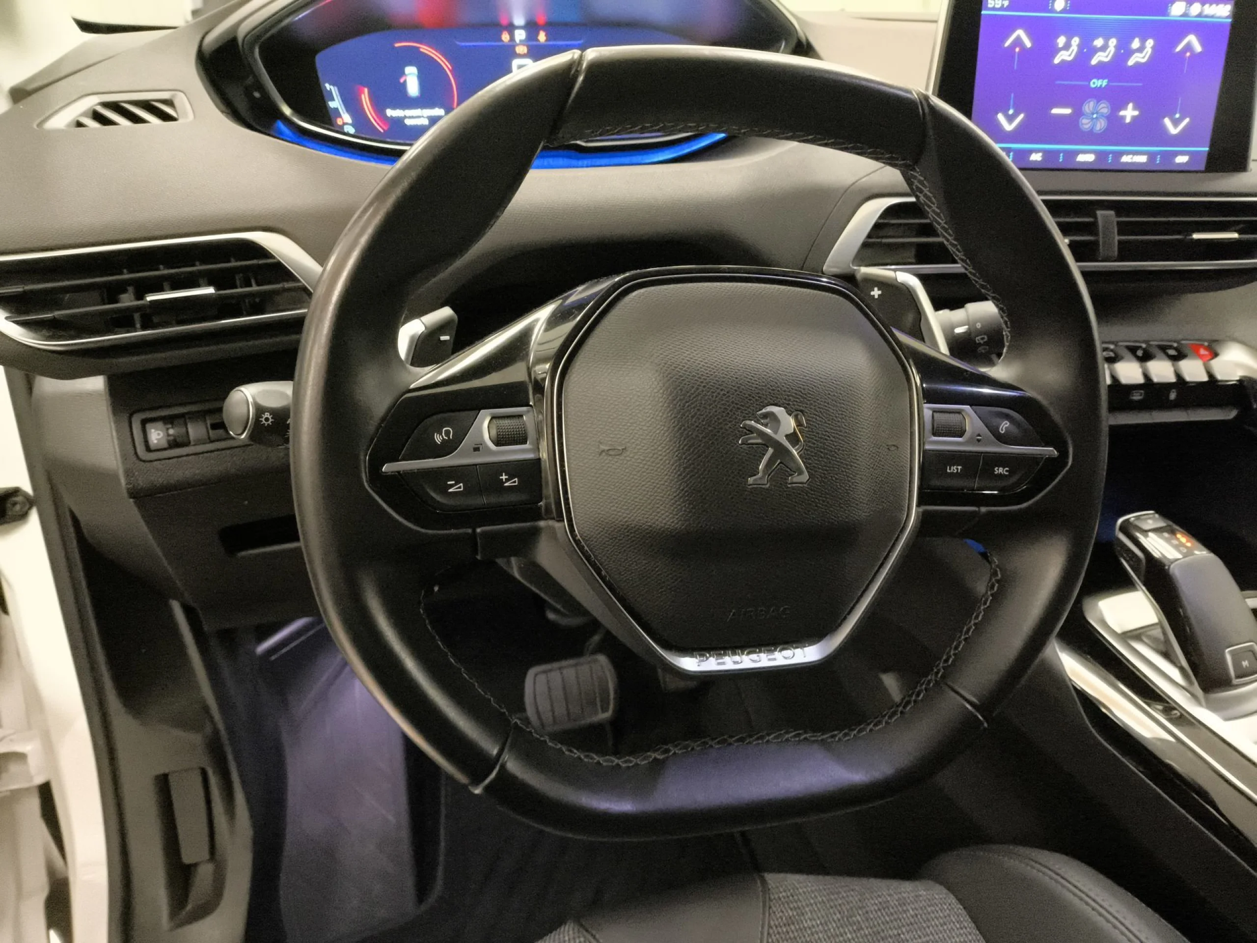 Peugeot 3008 PureTech 130 SANDS Allure EAT8 96 kW (130 CV) - Foto 12