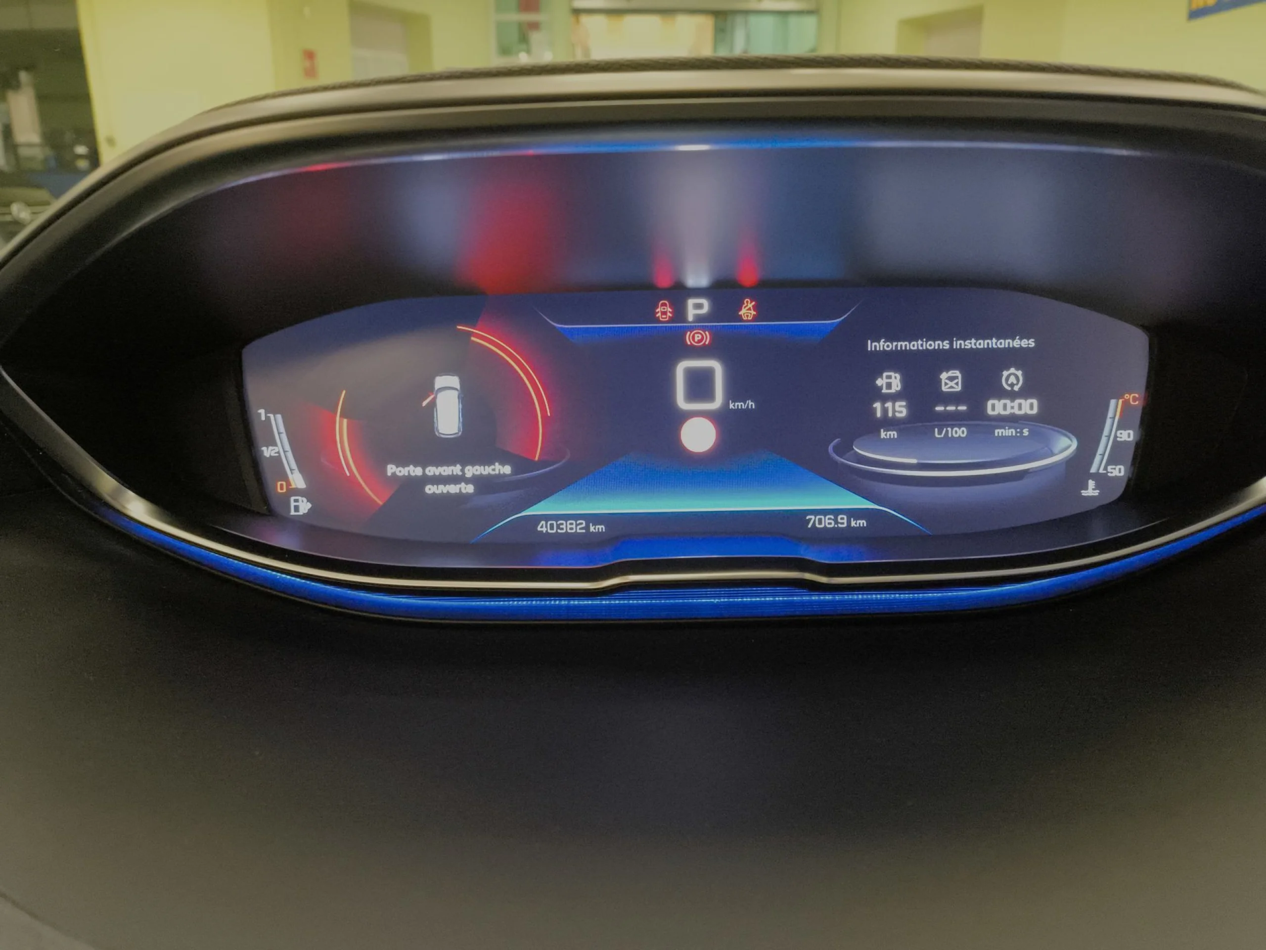 Peugeot 3008 PureTech 130 SANDS Allure EAT8 96 kW (130 CV) - Foto 13