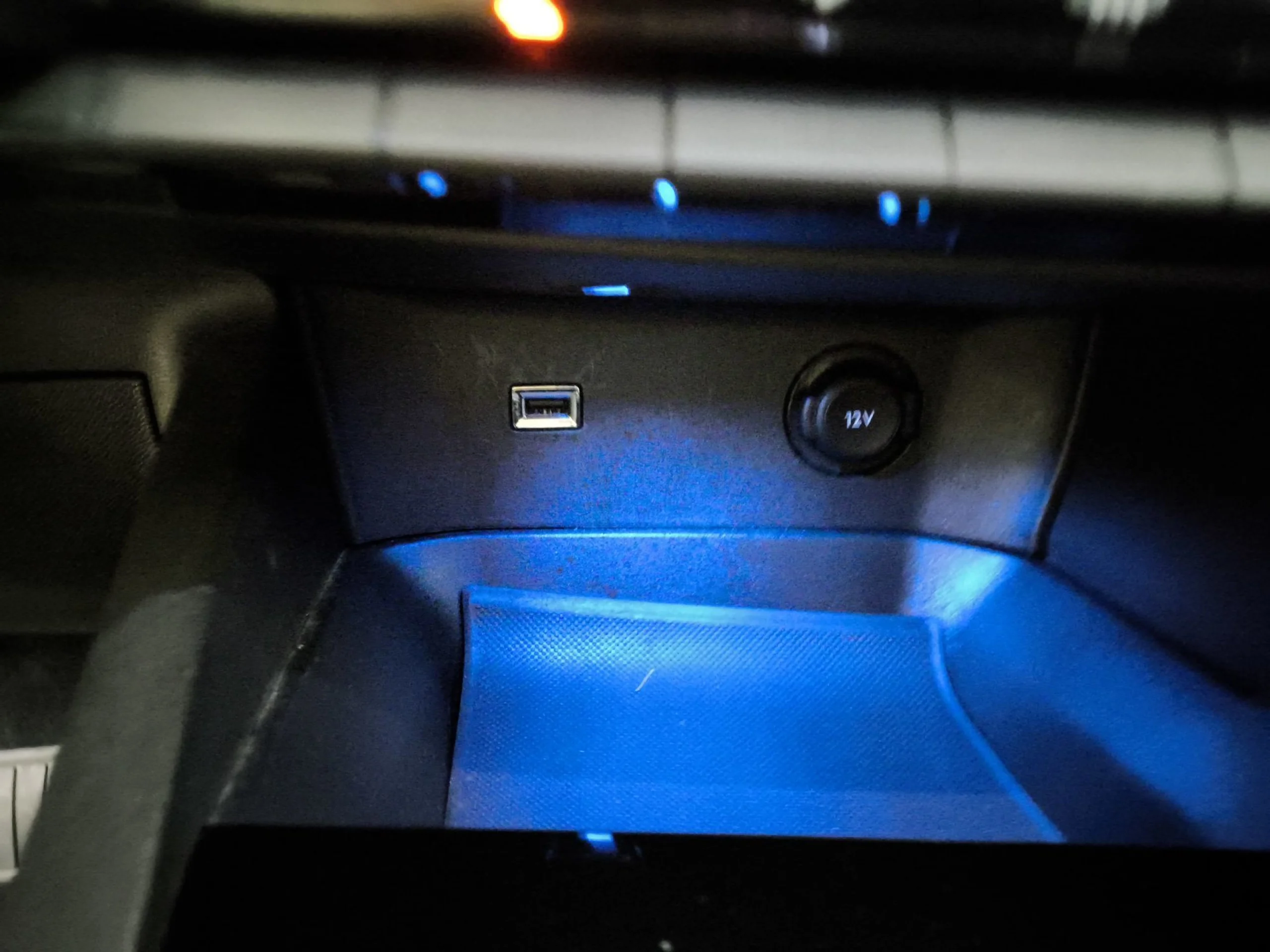 Peugeot 3008 PureTech 130 SANDS Allure EAT8 96 kW (130 CV) - Foto 20