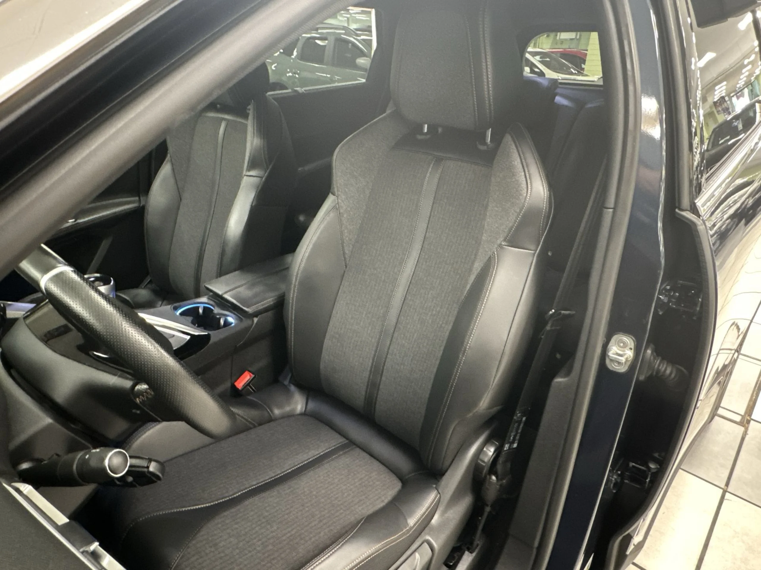 Peugeot 5008 SUV BlueHDI 150 SANDS GT Line 110 kW (150 CV) - Foto 8