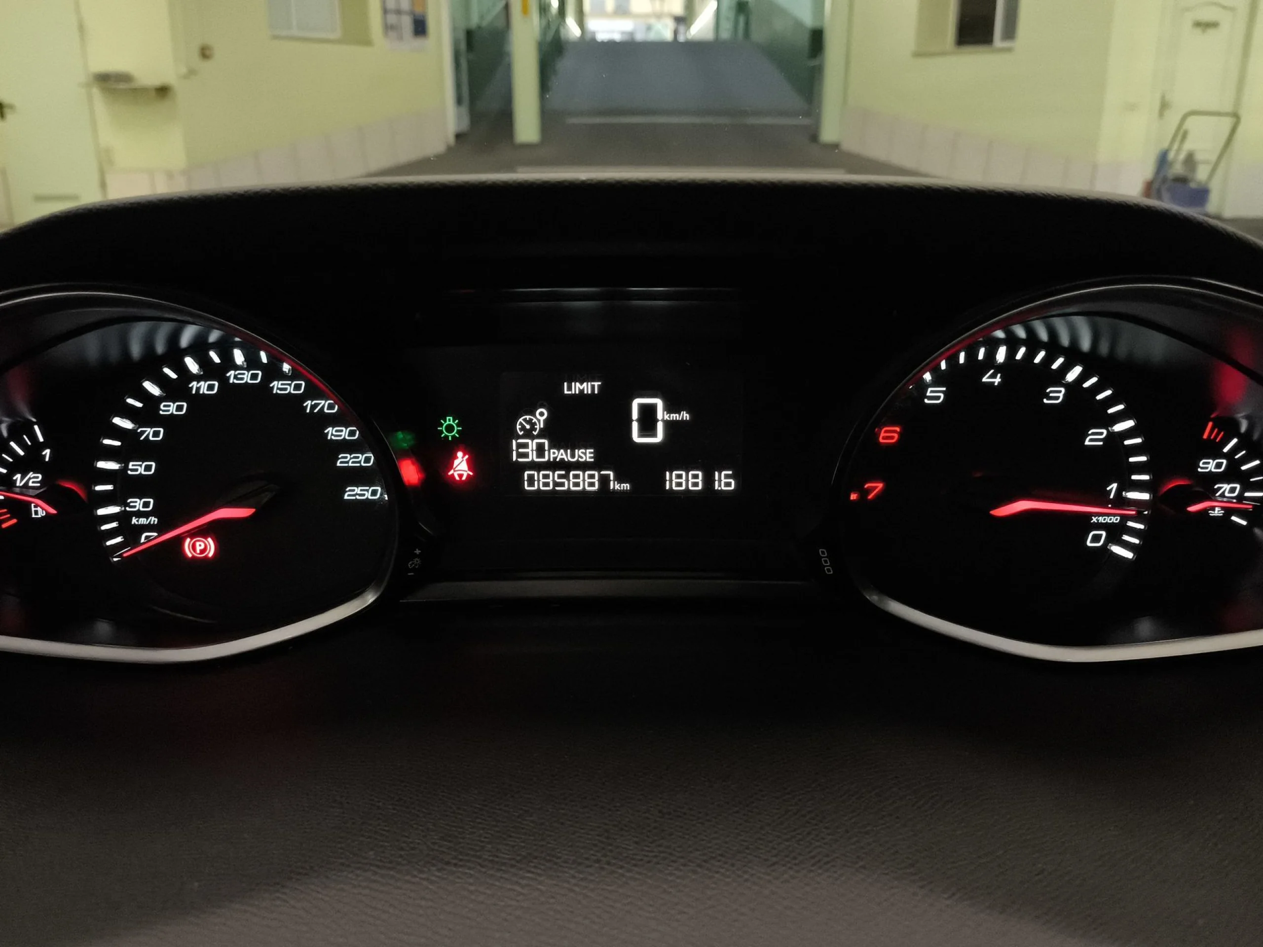 Peugeot 308 PureTech 110 SANDS Style 81 kW (110 CV) - Foto 6