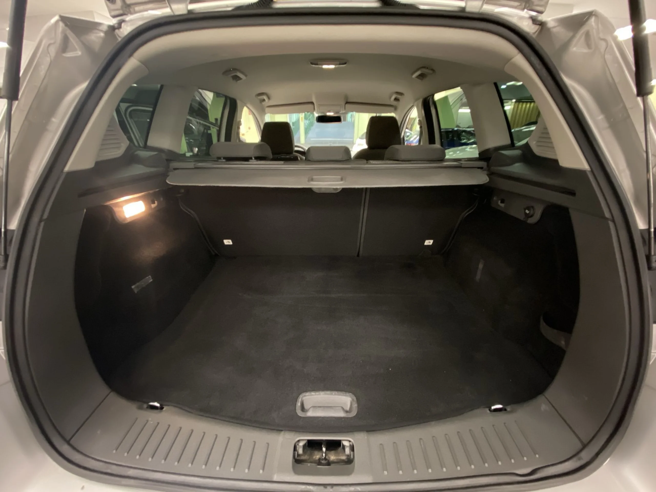 Ford Kuga 2.0 TDCI SANDS Trend 4x2 103 kW (140 CV) - Foto 18