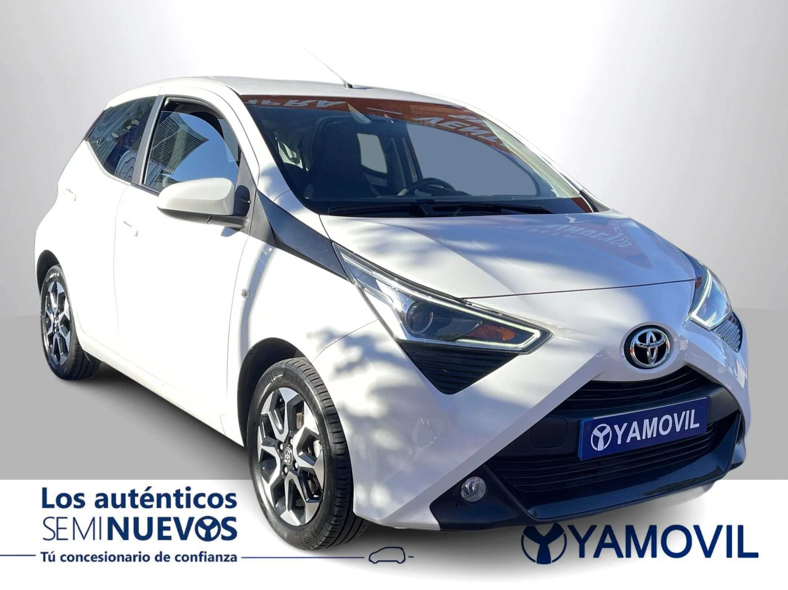 Toyota Aygo 1.0 70 x-play 53 kW (72 CV) - Foto 2