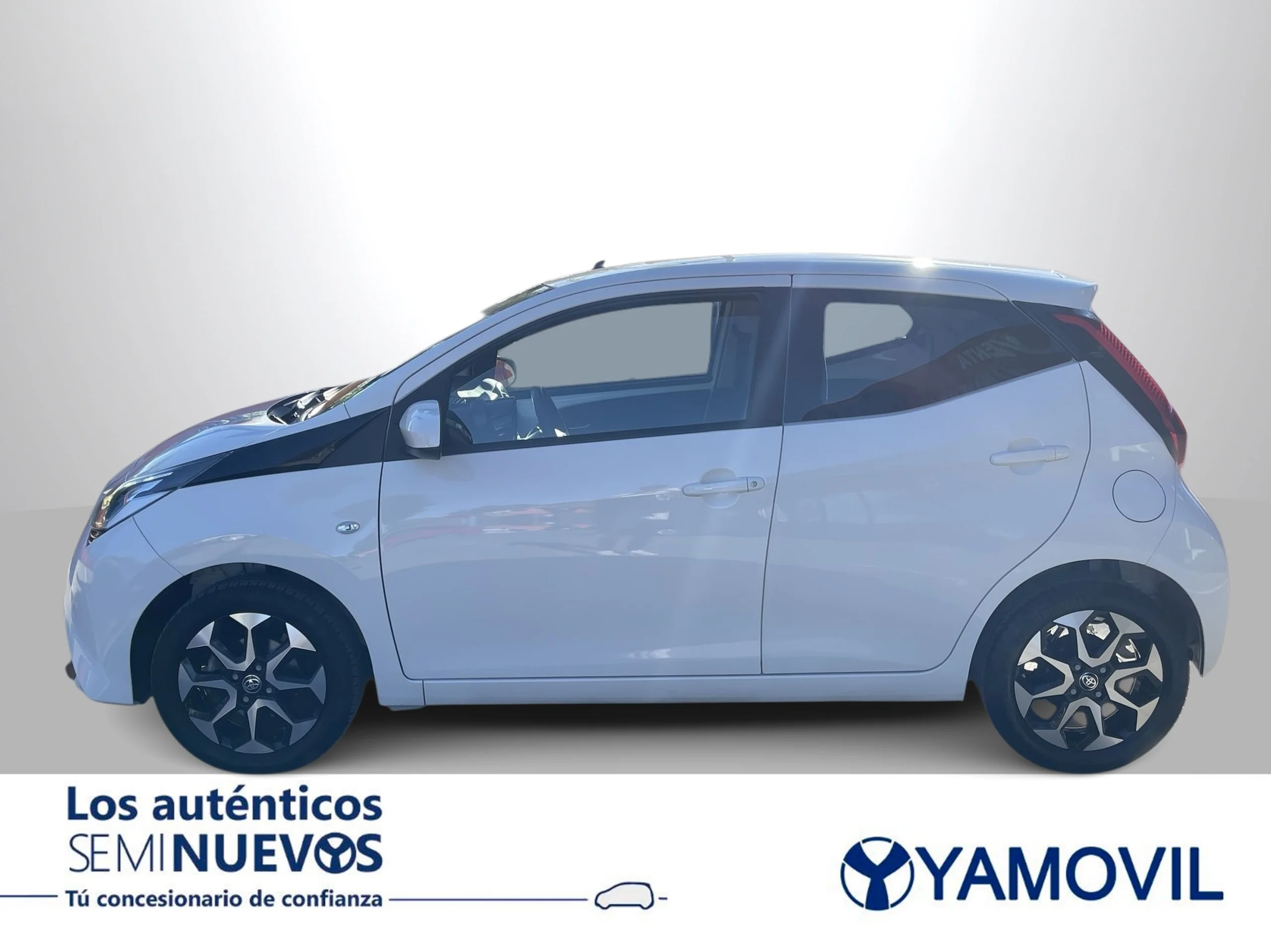 Toyota Aygo 1.0 70 x-play 53 kW (72 CV) - Foto 4