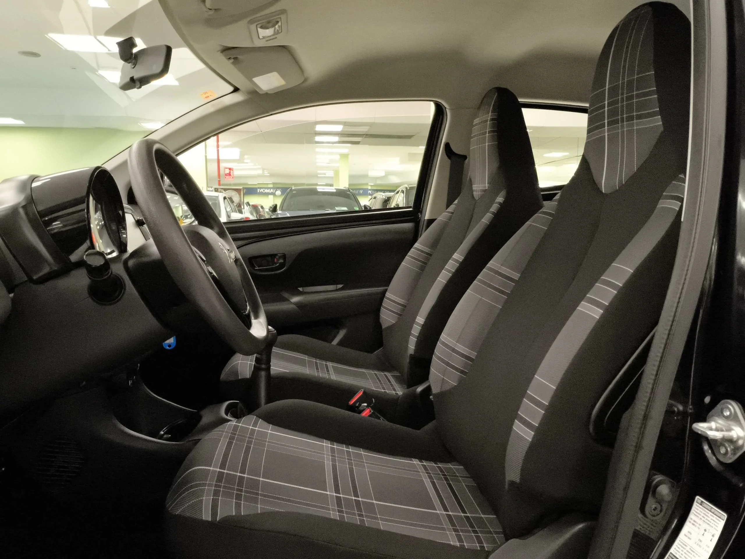 Peugeot 108 1.2 PureTech 60 kW (82 CV) - Foto 8