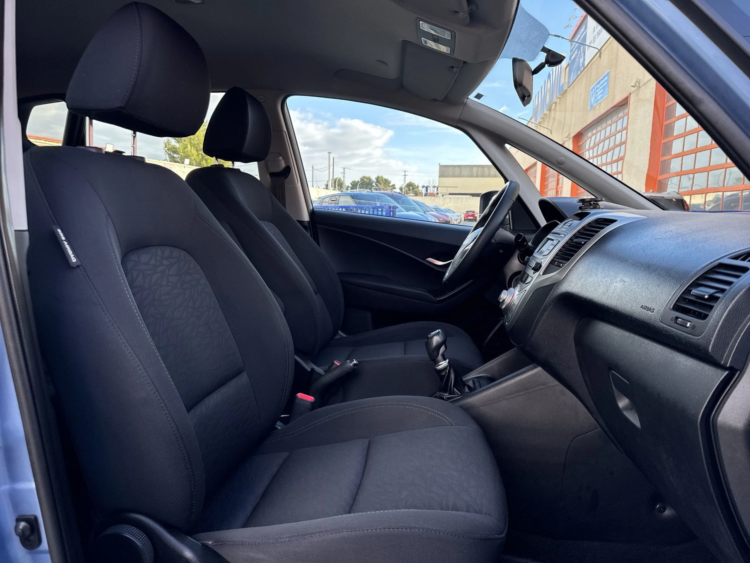 Hyundai Ix20 1.6 CRDI GLS Comfort 85 kW (115 CV) - Foto 21