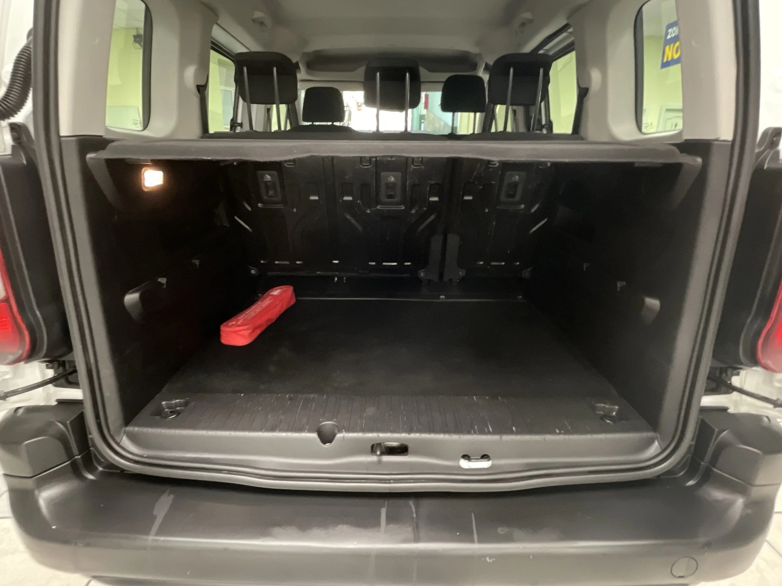 Citroen Berlingo Combi BlueHDi 100 Talla M Feel 75 kW (100 CV) - Foto 17