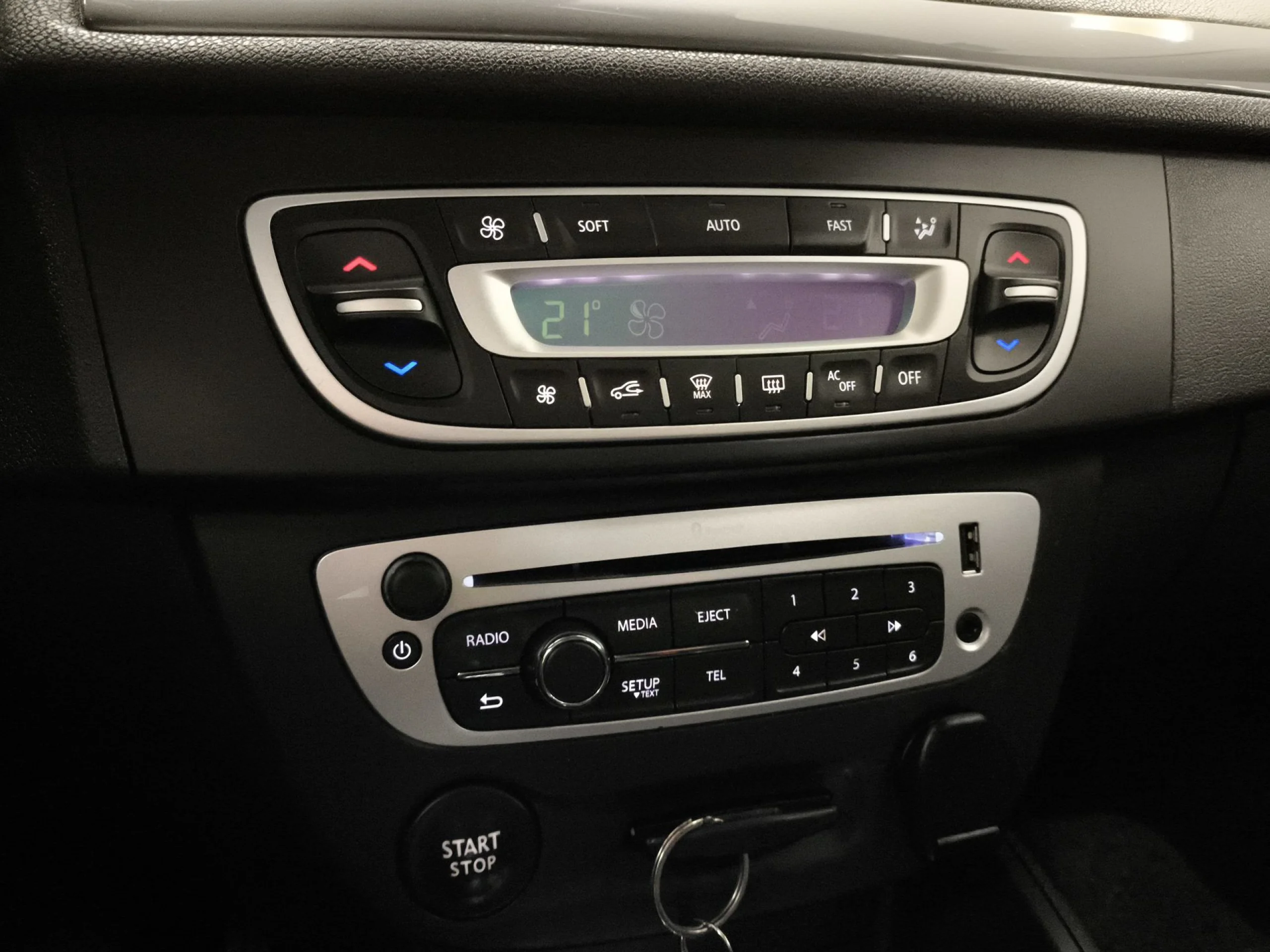Renault Megane Limited dCi 70 kW (95 CV) - Foto 14