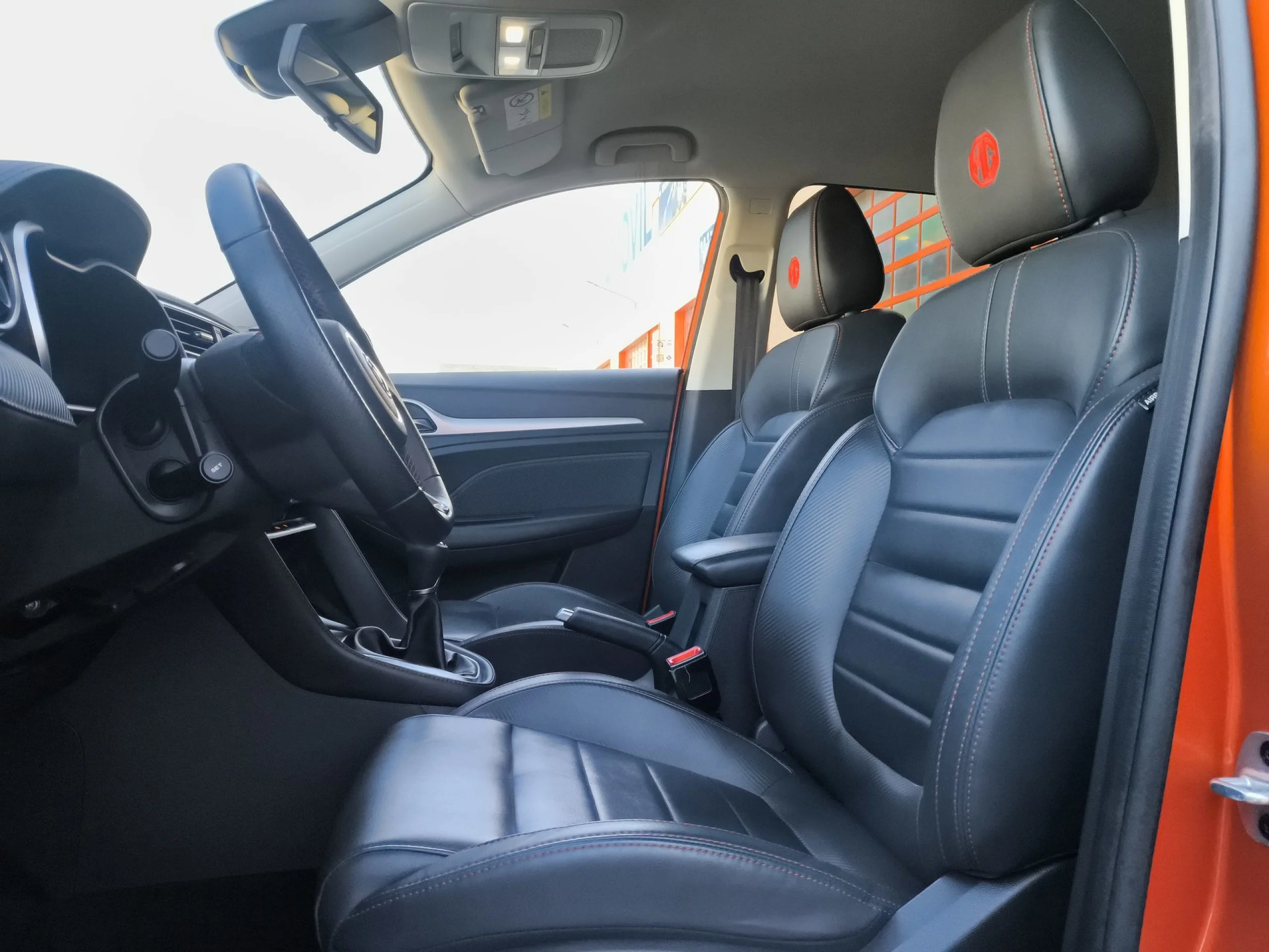 MG ZS 1.5 Luxury 78 kW (106 CV) - Foto 8