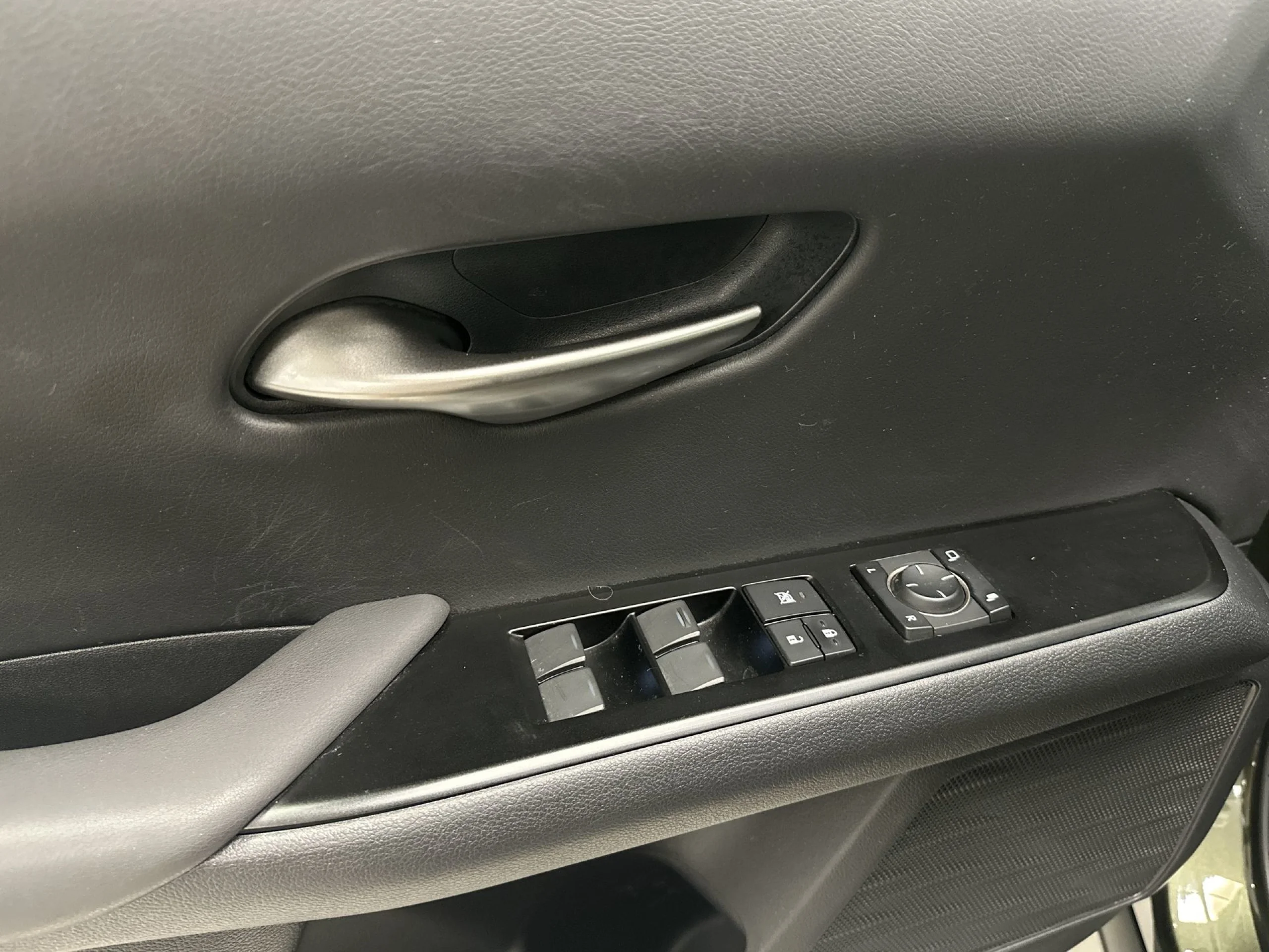 Lexus Ux 250h Business Navigation 2WD 135 kW (184 CV) - Foto 9