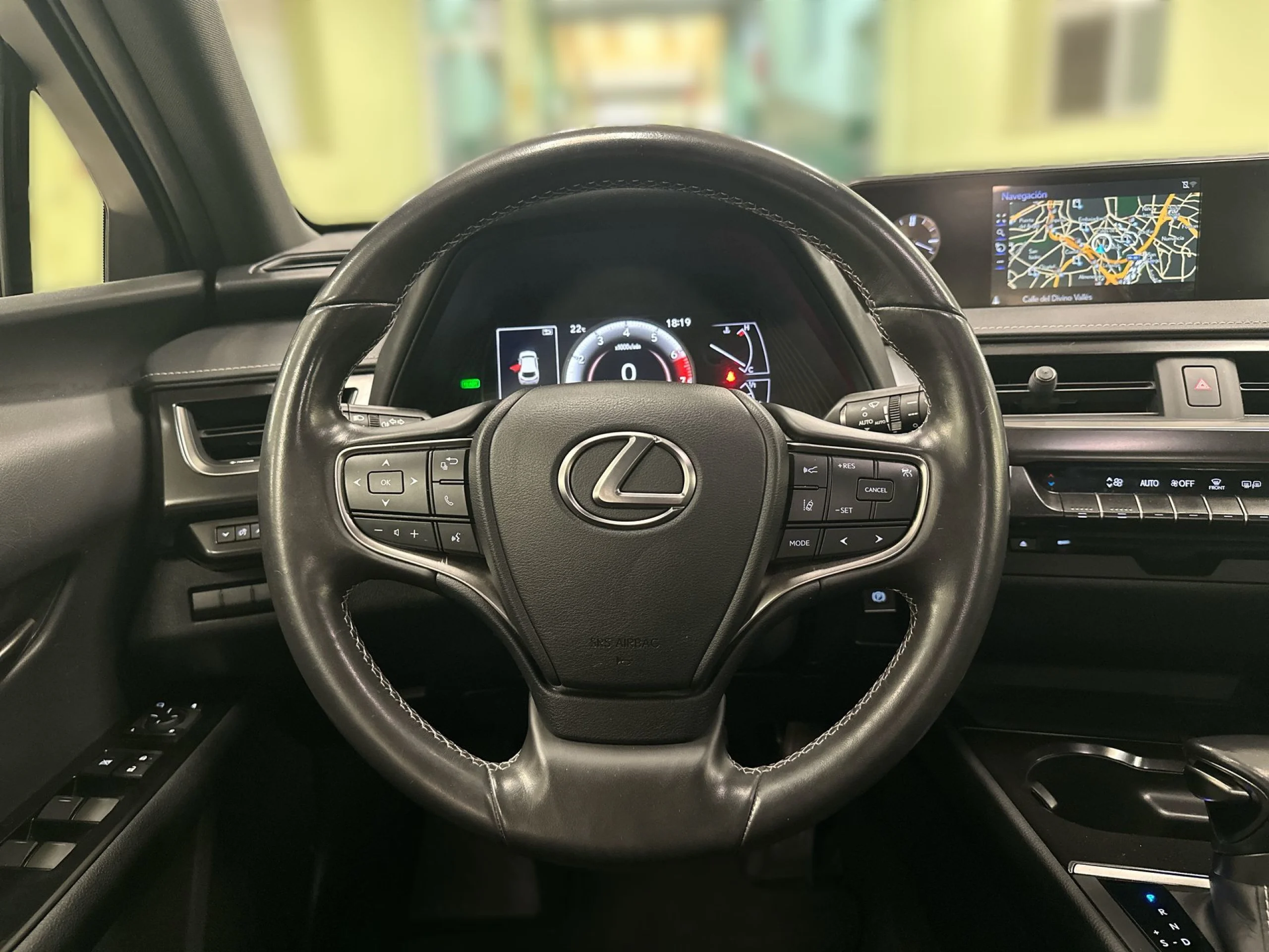 Lexus Ux 250h Business Navigation 2WD 135 kW (184 CV) - Foto 10
