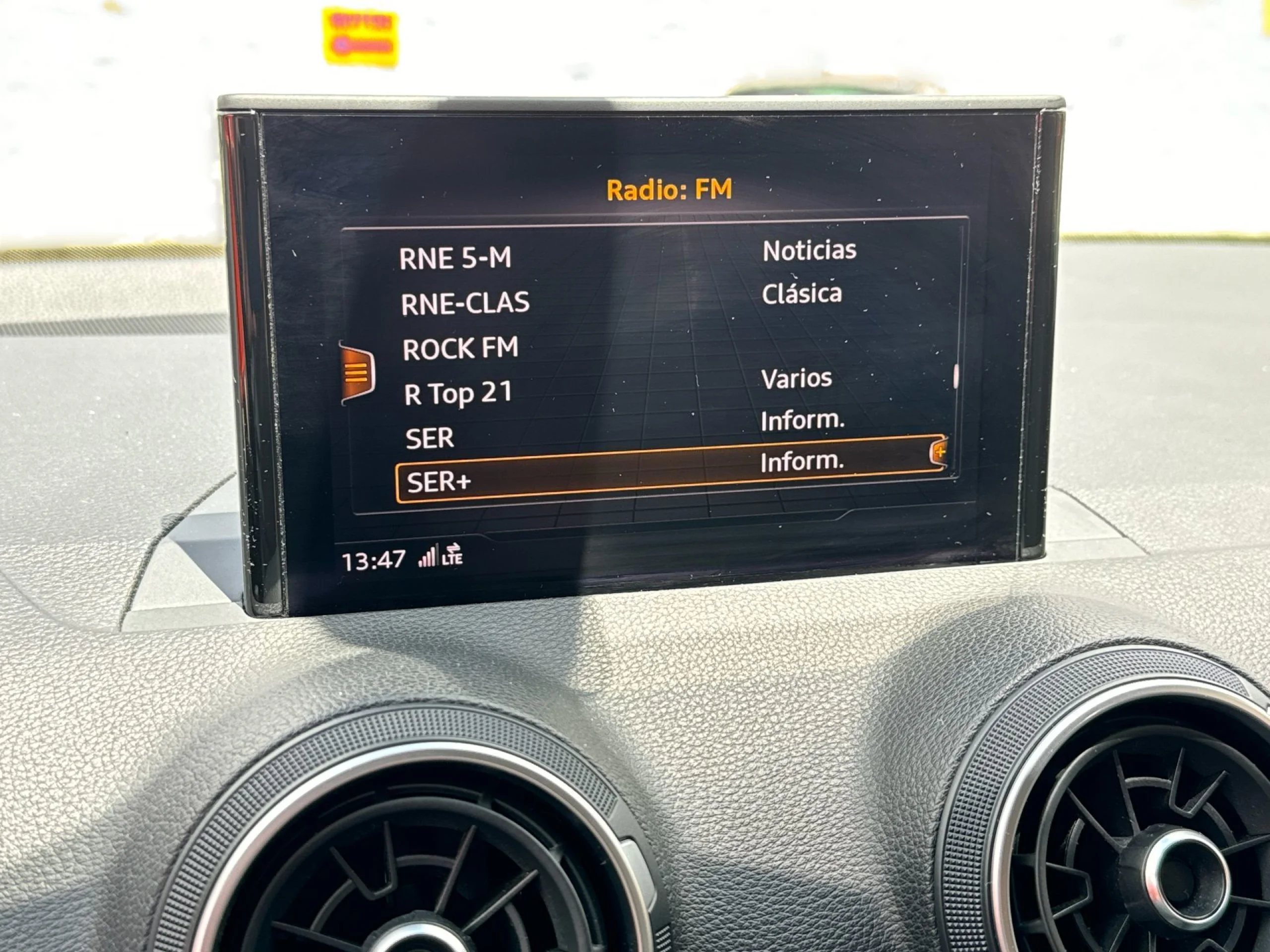 Audi Q2 design edition 1.4 TFSI COD 110 kW (150 CV) S tronic - Foto 13