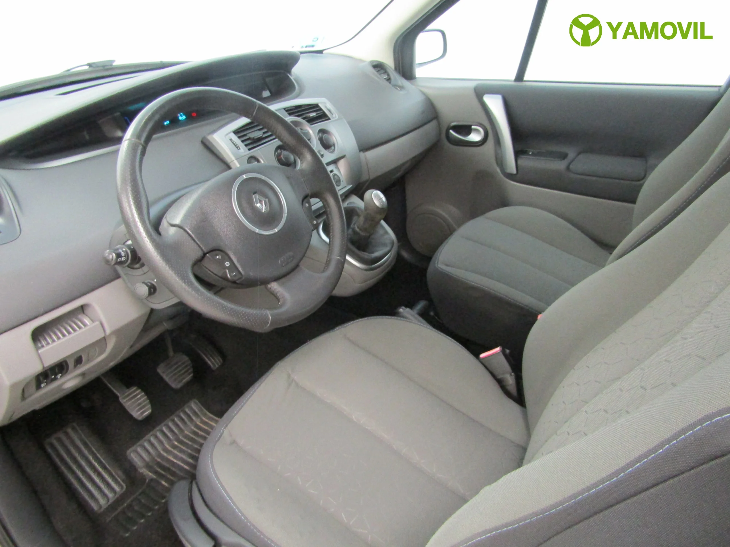 Renault Scenic 1.4 98CV DYNAMIQUE - Foto 14