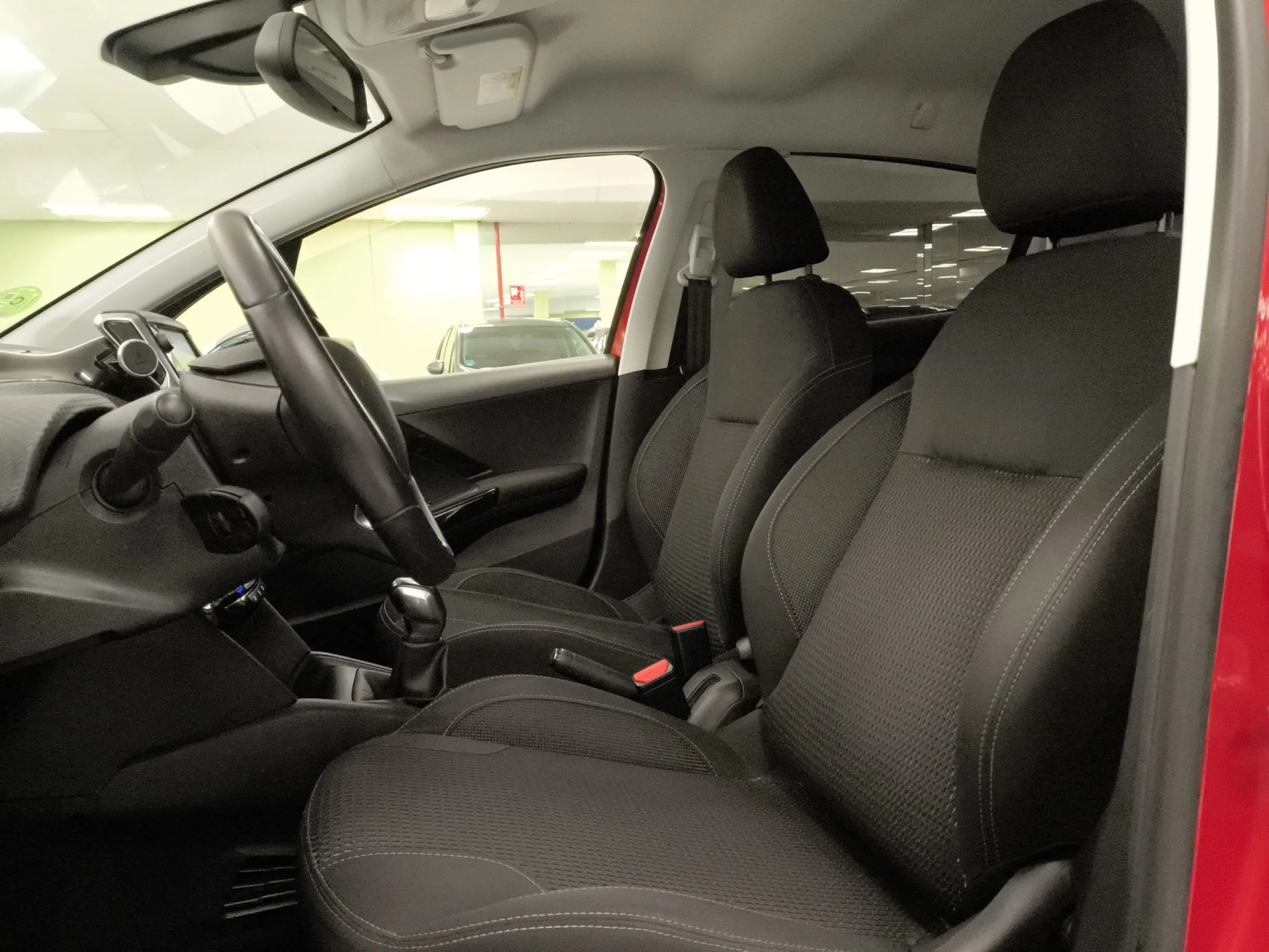 Peugeot 208 1.2L PureTech Allure  81 kW (110 CV) - Foto 8