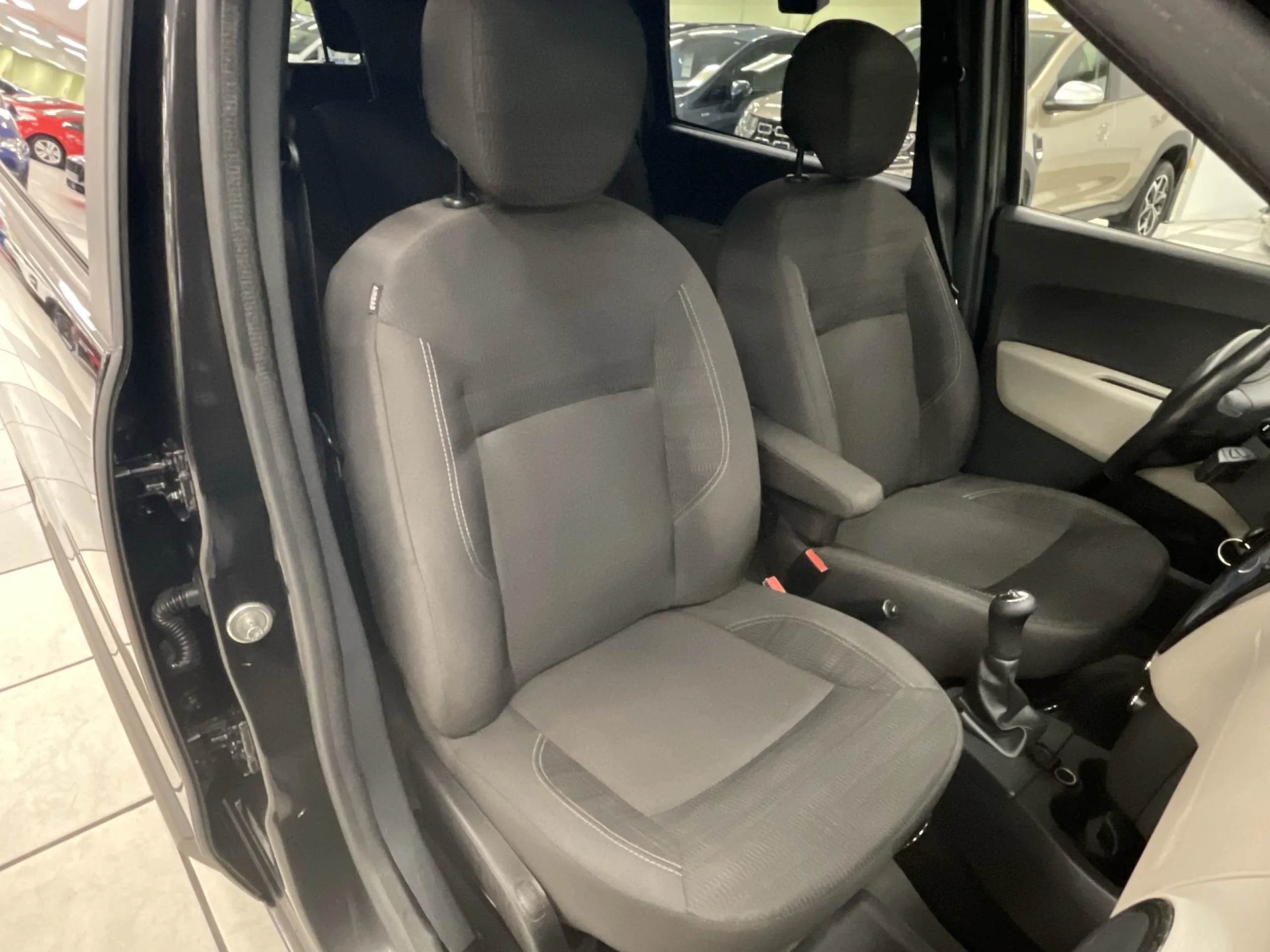 Dacia Lodgy Laureate TCe 85 kW (115 CV) - Foto 21