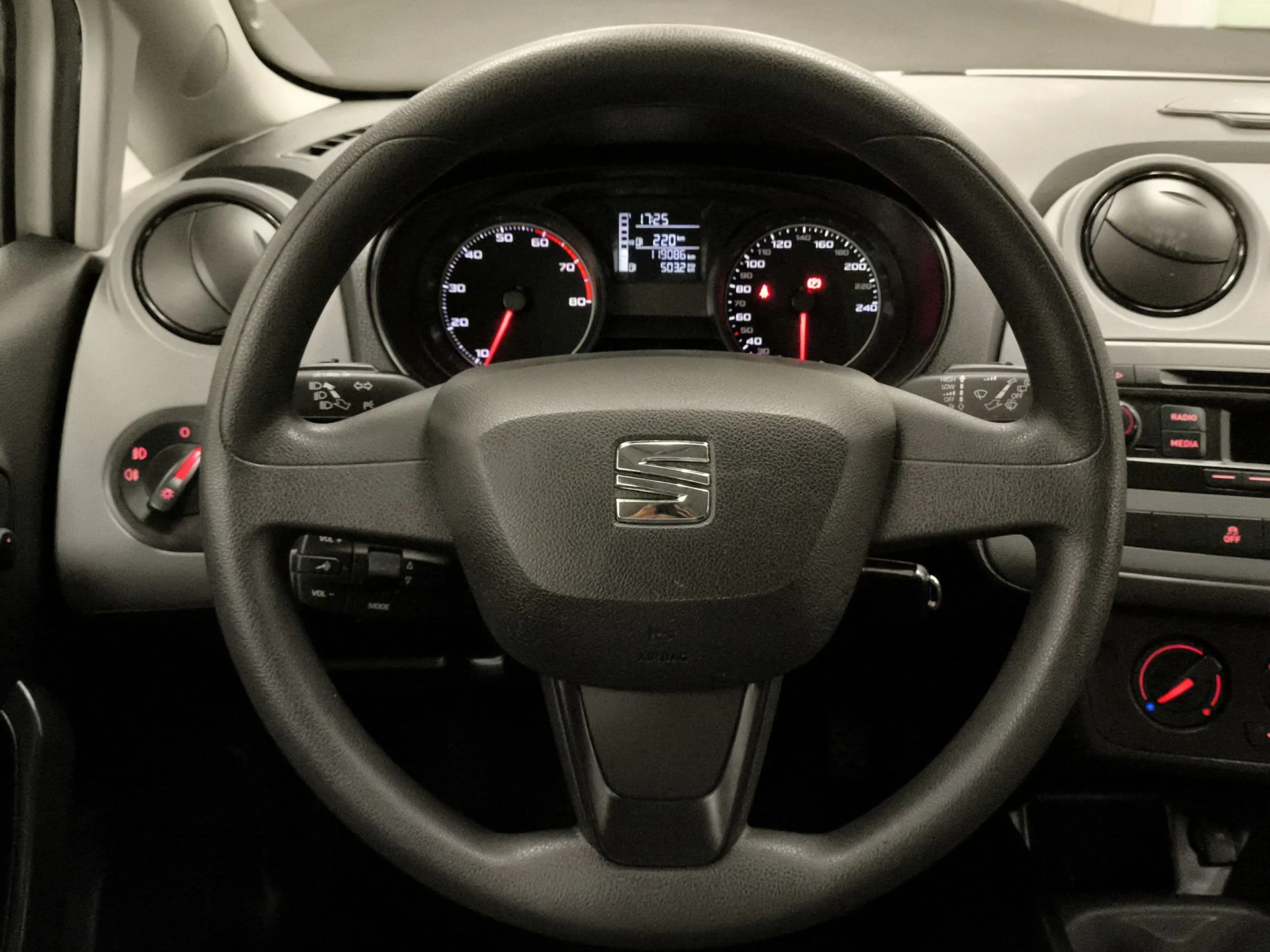 Seat Ibiza SC 1.2 TSI Reference 63 kW (85 CV) - Foto 13