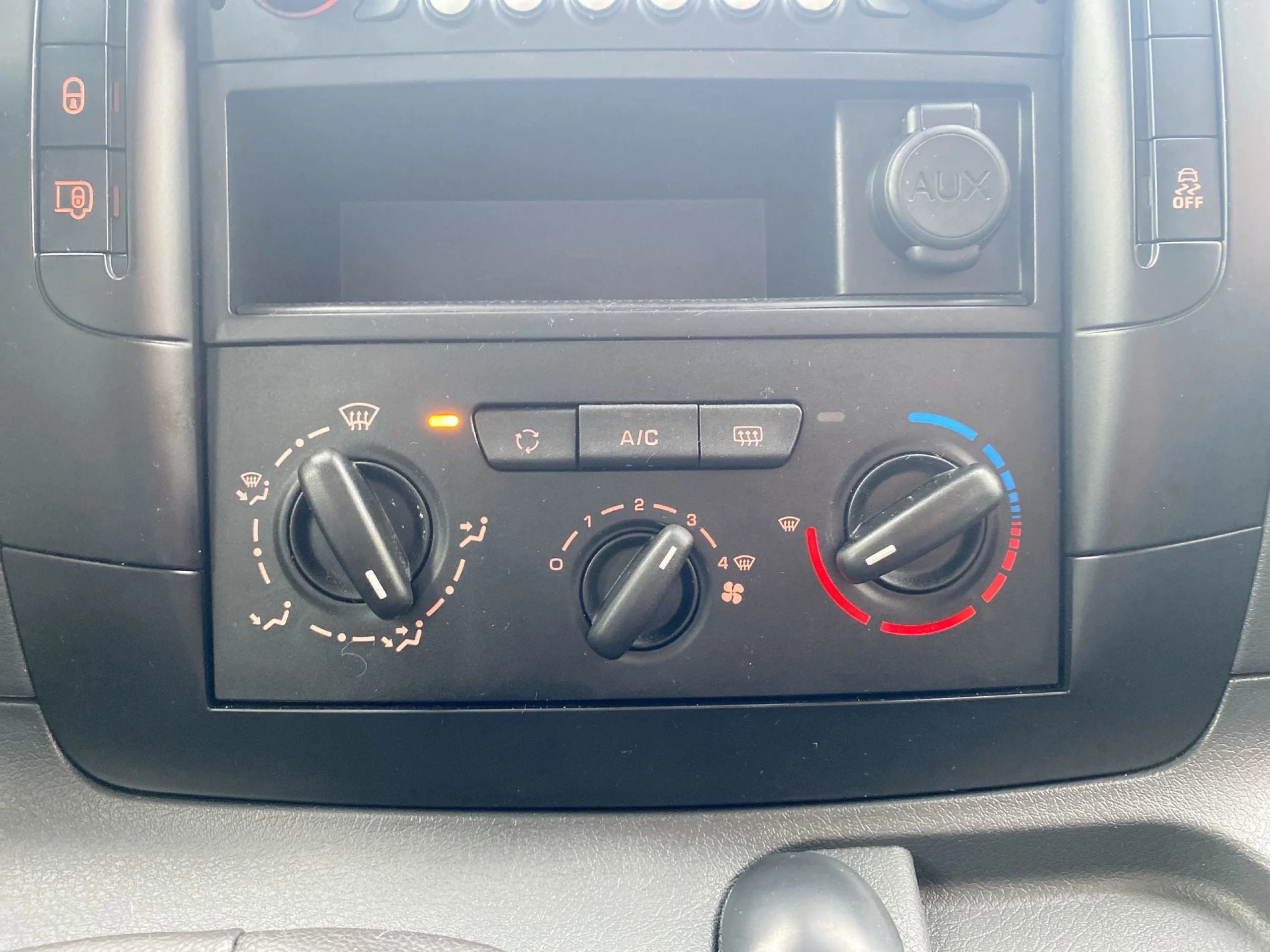 Peugeot Expert Furgon 1.6 HDI 229 L1H1 66 kW (90 CV) - Foto 14